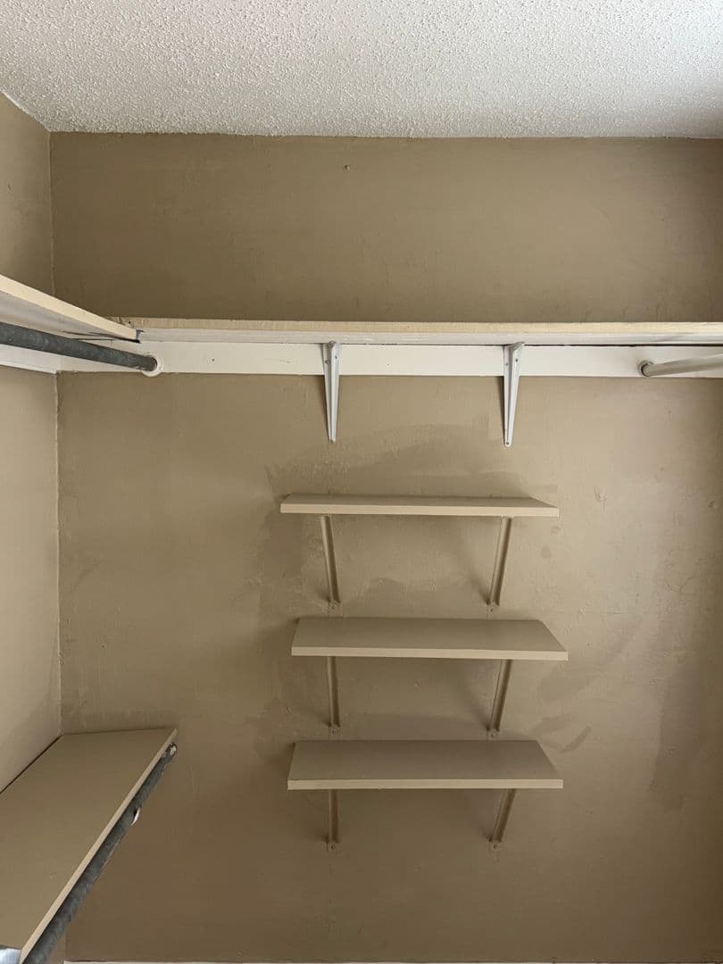 Saint Paul Apartment: 914 Lawson Ave E