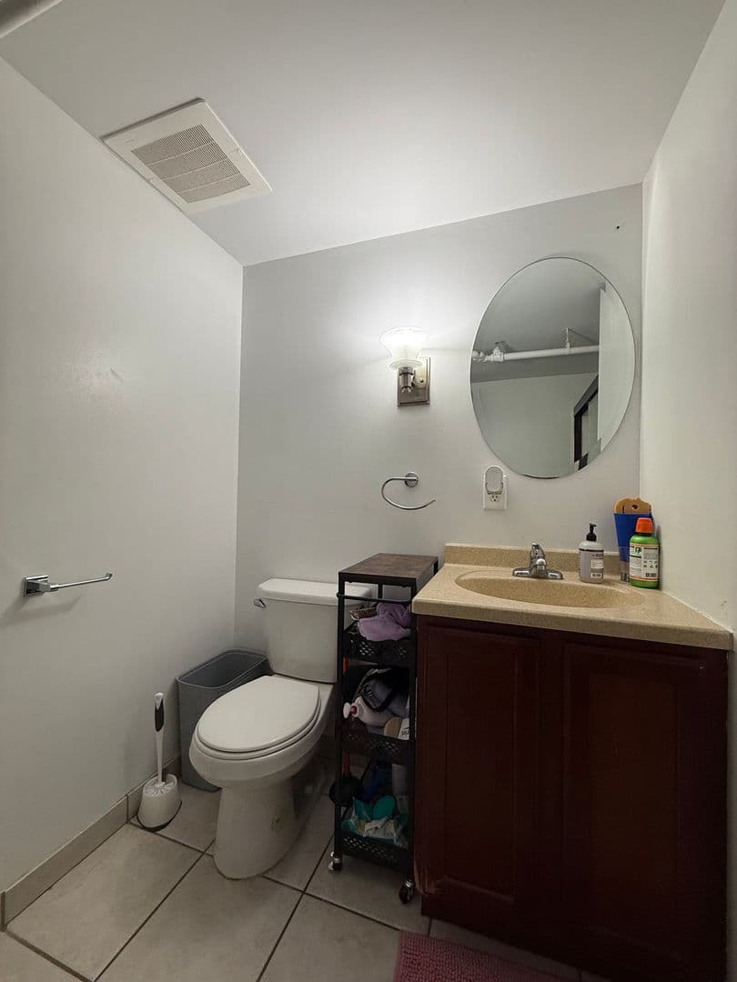 Saint Paul Apartment: 212 7th St E