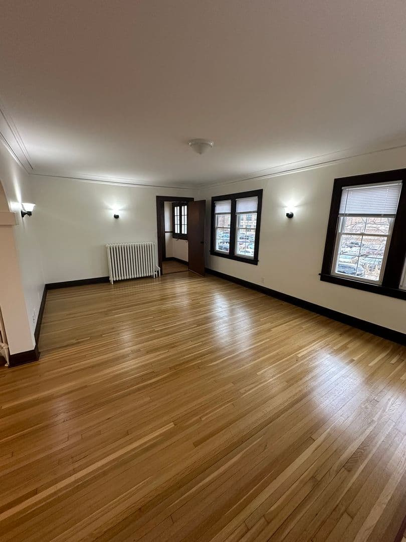 South Saint Paul Apartment: 250 6th Ave N