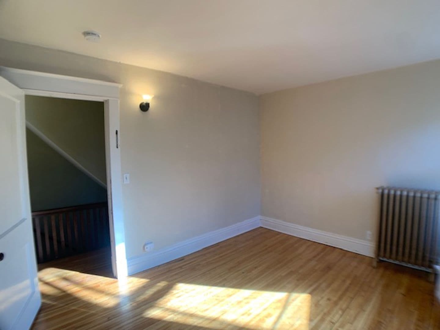 Saint Paul Apartment: 1607-1609 Van Buren Ave