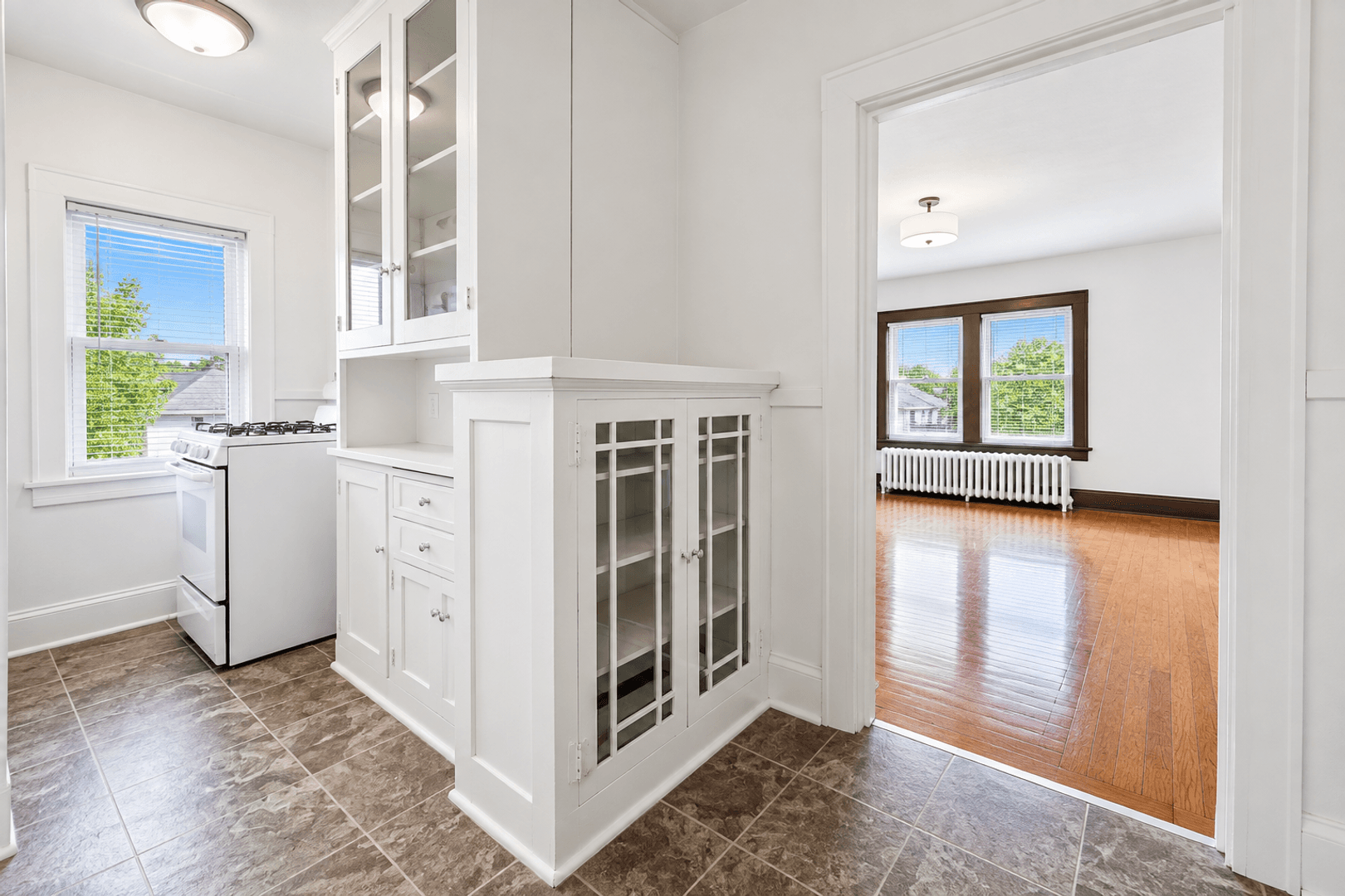 Saint Paul Apartment: 1168 Grand Ave