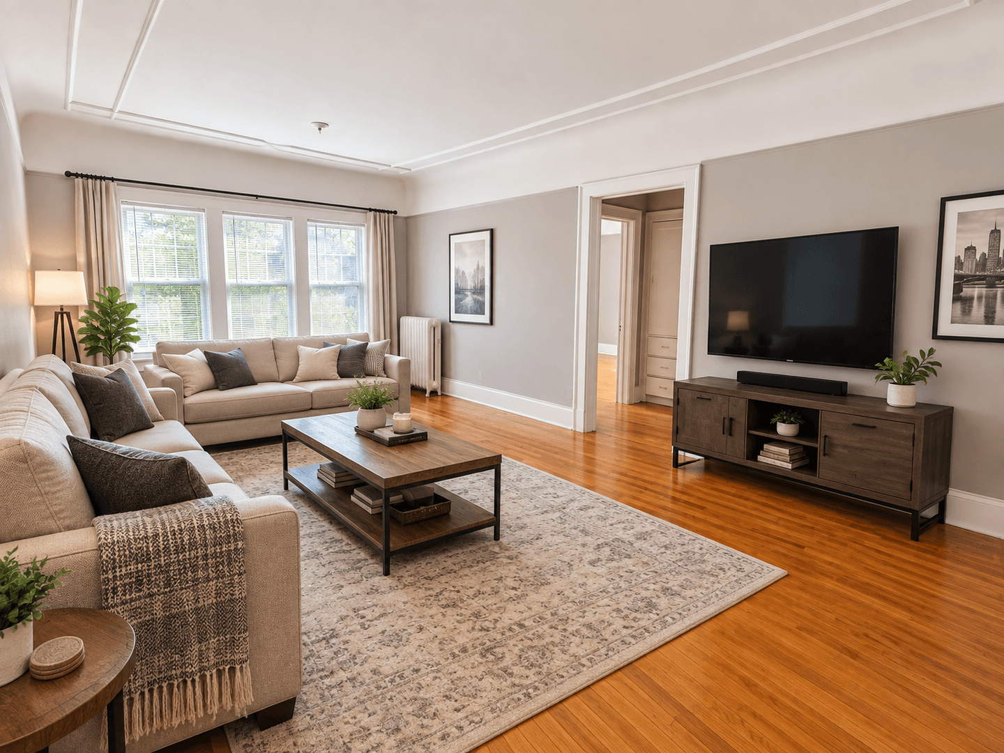 Saint Paul Apartment: 1022 Osceola Ave