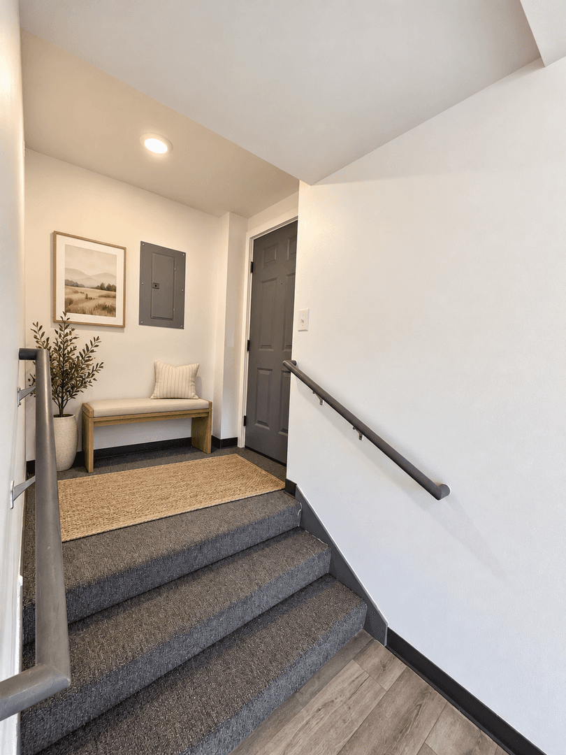 Saint Paul Apartment: 1179 7th St E