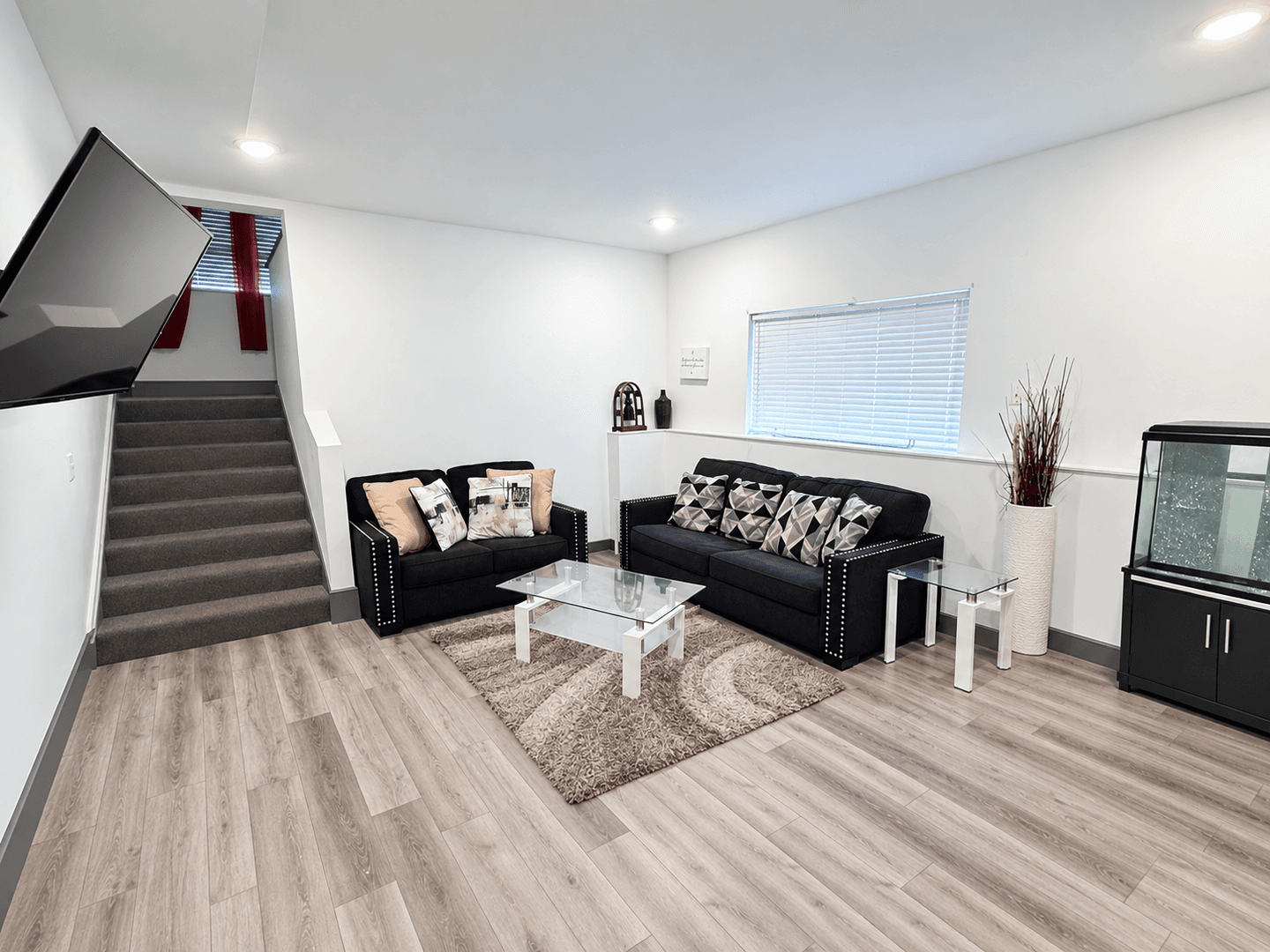 Saint Paul Apartment: 385 Clinton Ave