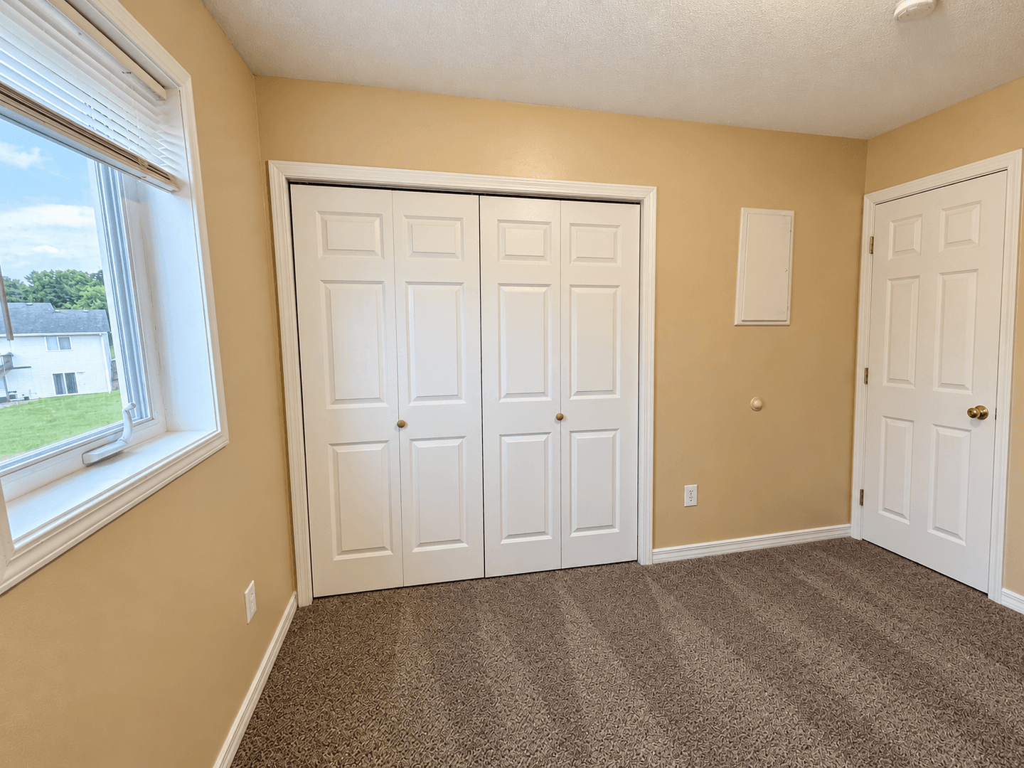 Eagan Apartment: 896 Wescott Square