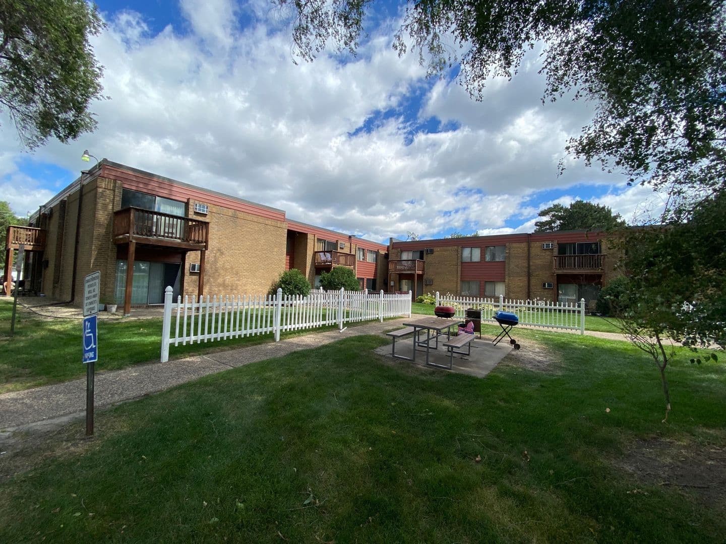 Bloomington Apartment: 2021 W 90th St