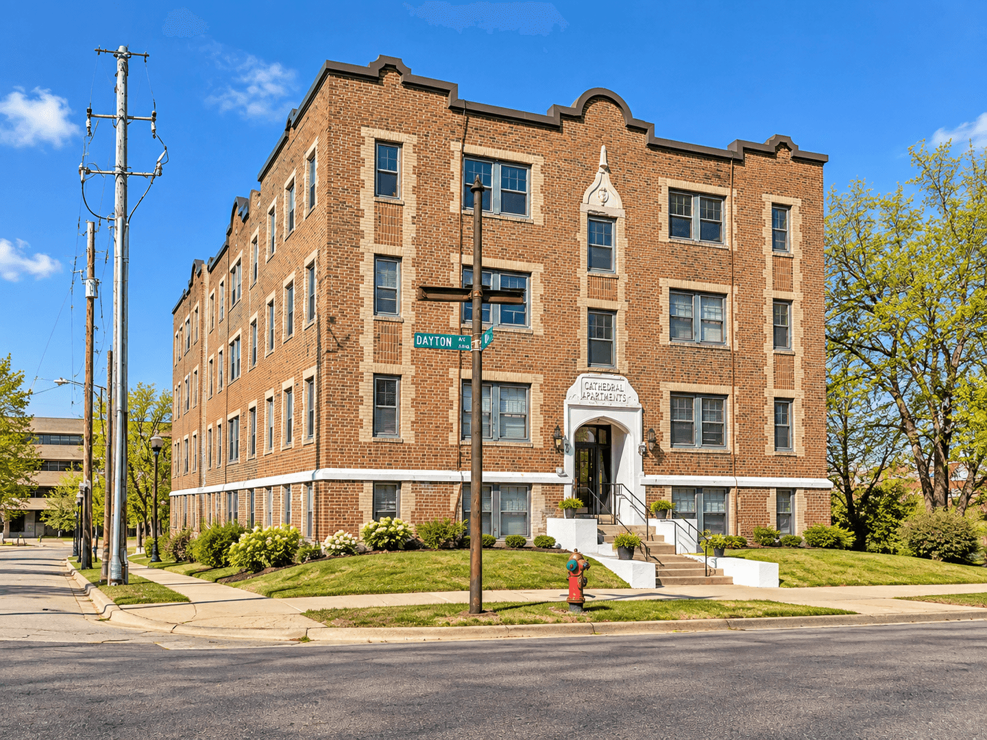 Saint Paul Apartment: 231 Dayton Ave