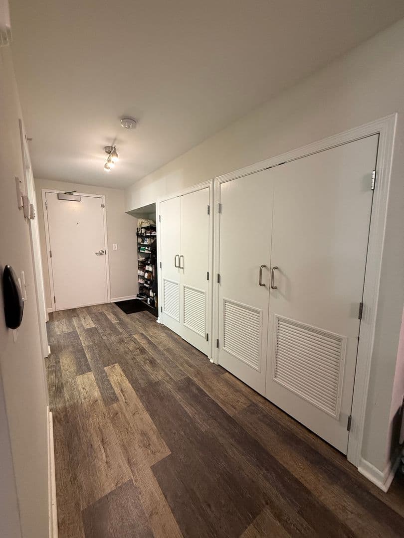 Saint Paul Apartment: 212 7th St E