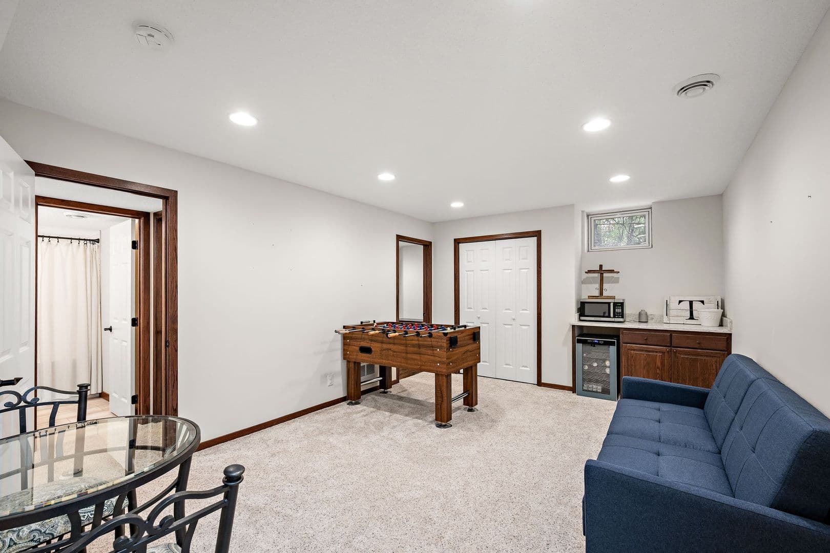 Lakeville House: 16425 Kingswood Ct