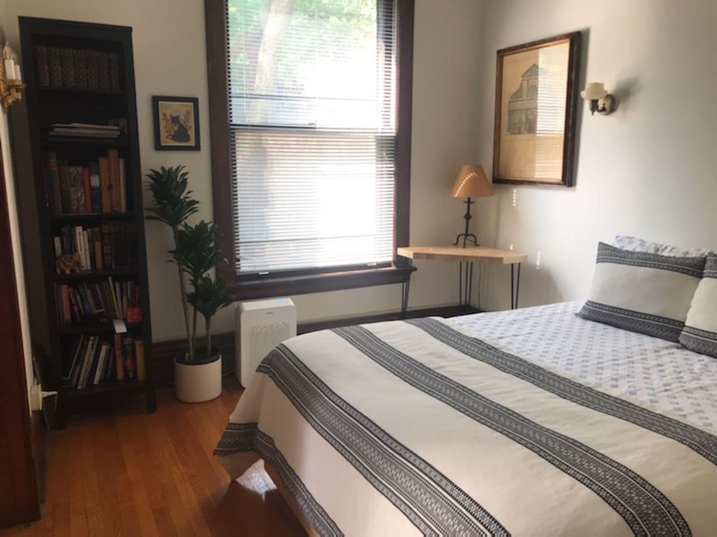 Saint Paul Apartment: 301 Dayton Ave