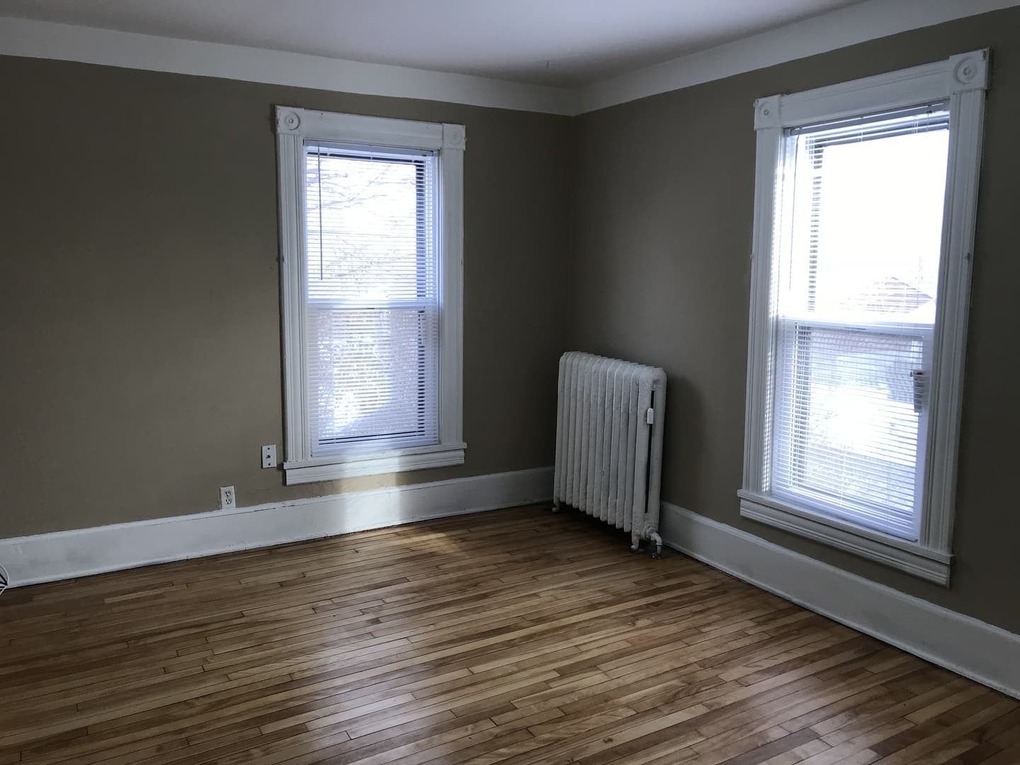 Saint Paul Apartment: 893-895 Fry St