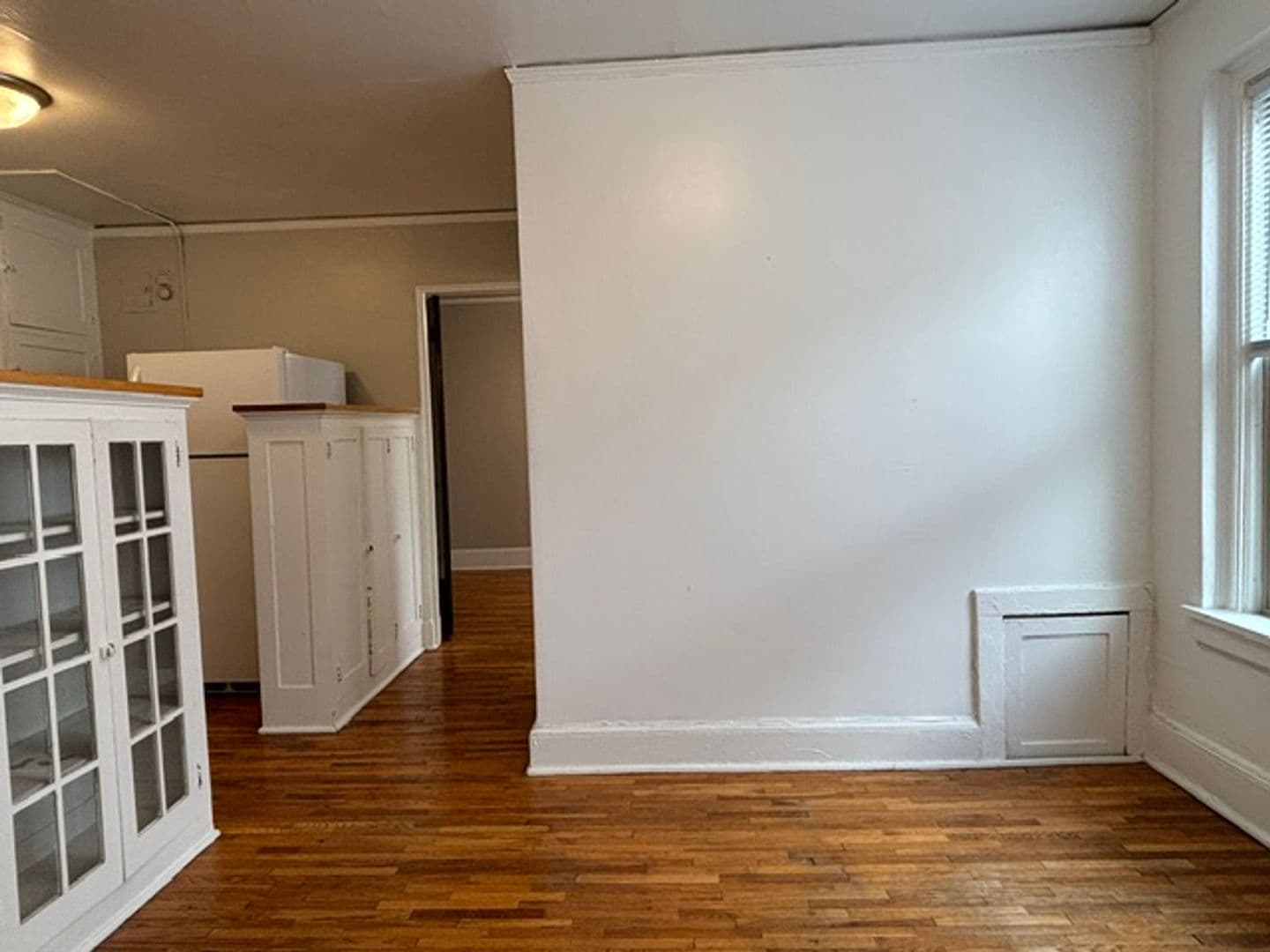 Saint Paul Apartment: 1962 Grand Ave
