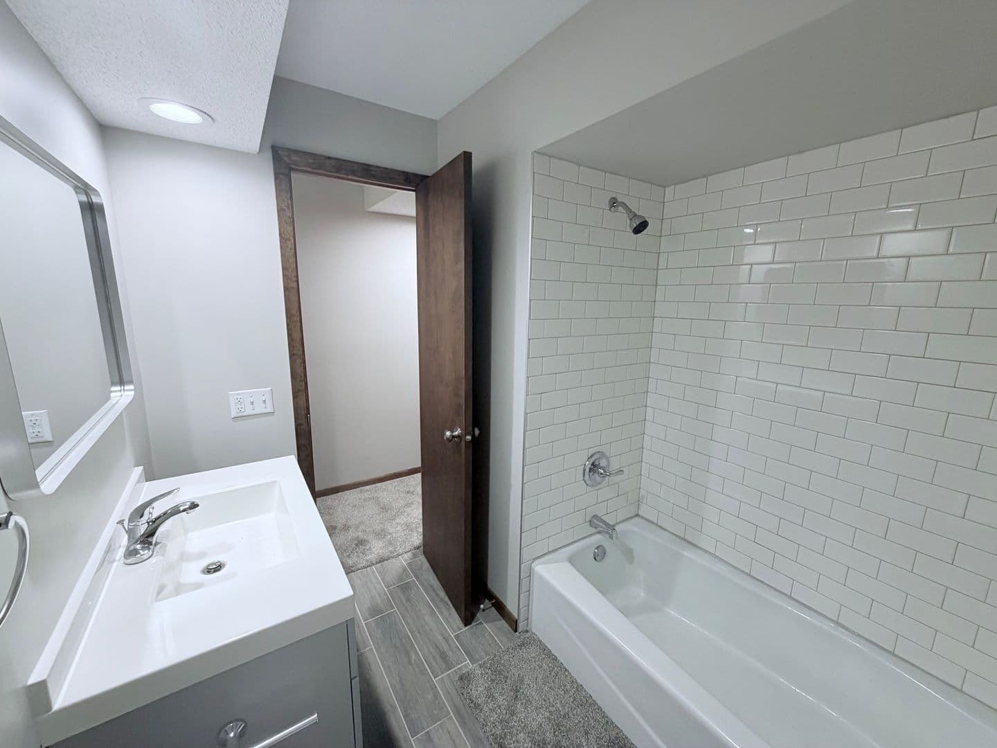Circle Pines Apartment: 8820-8822 Griggs Ave