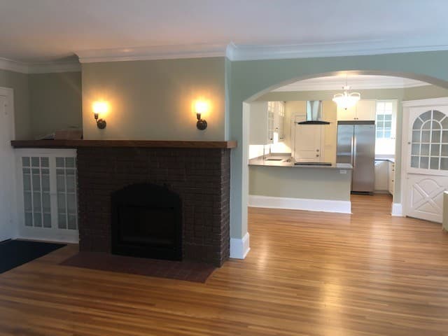 Saint Paul Apartment: 1135-1137 Goodrich Ave