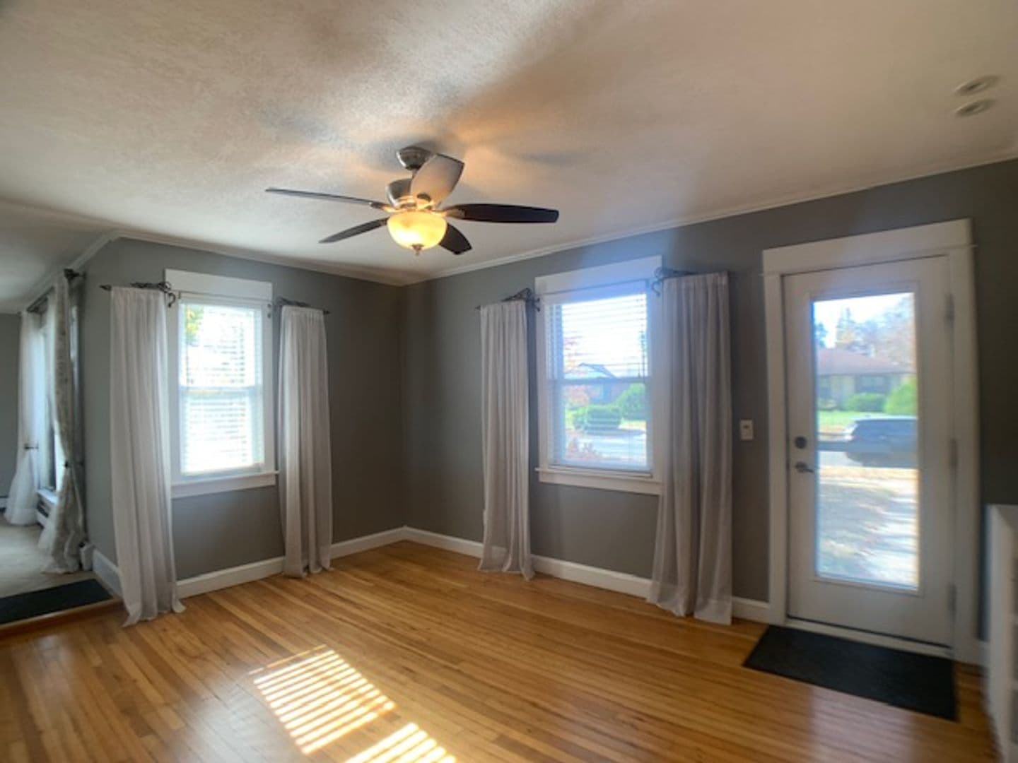 Saint Louis Park House: 2917 Pennsylvania Ave S