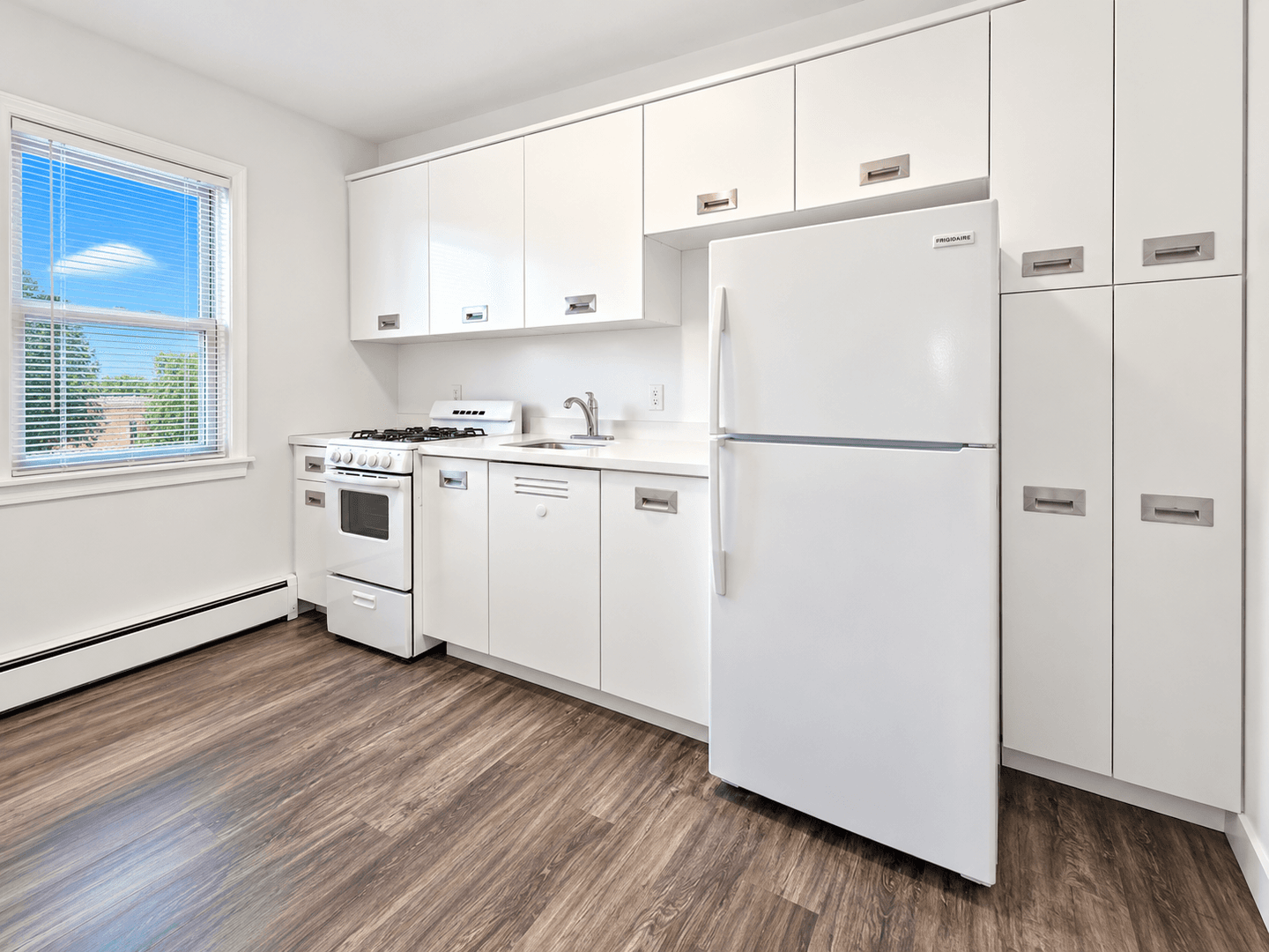 Saint Paul Apartment: 1573 Hartford Ave