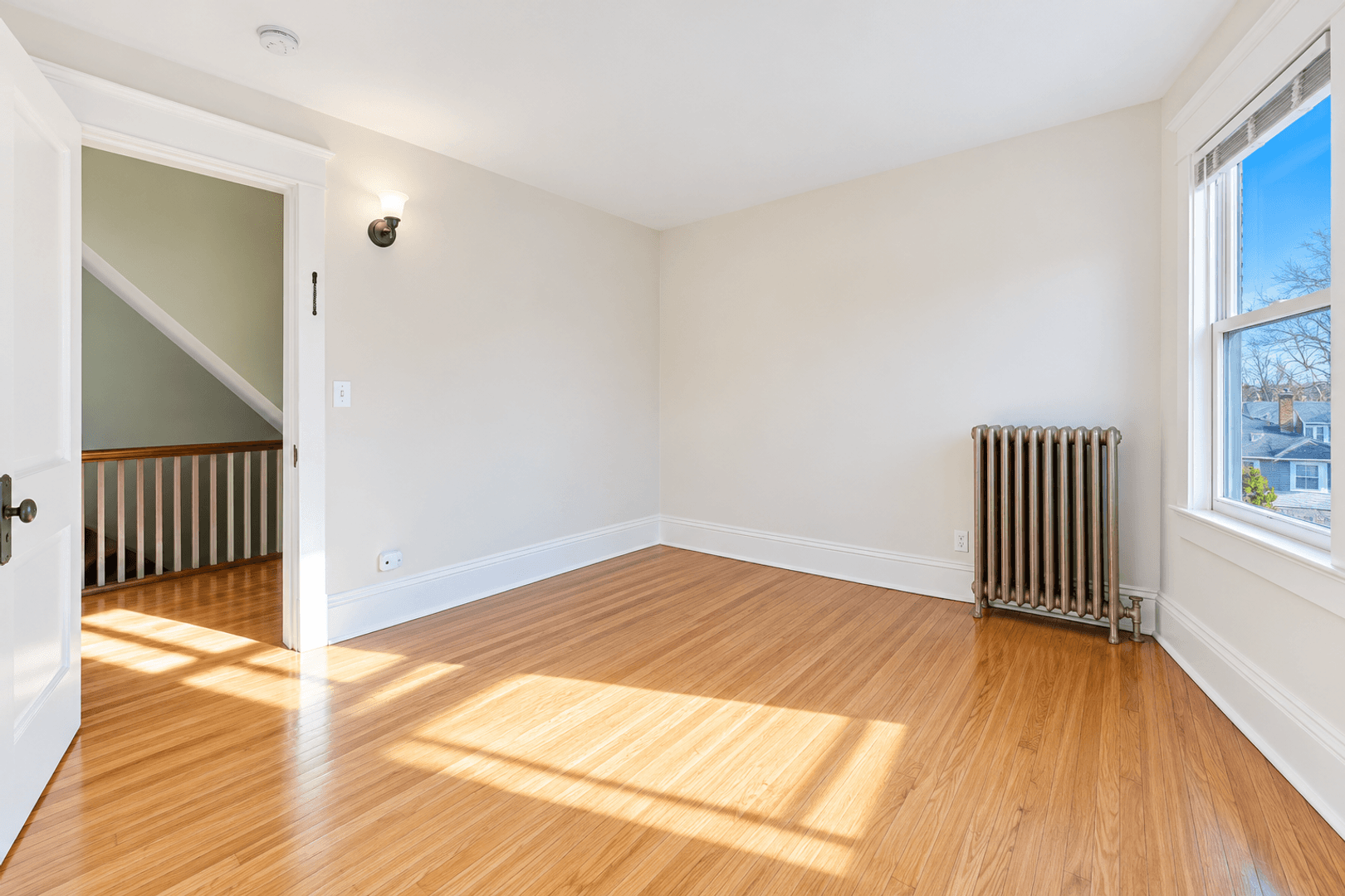 Saint Paul Apartment: 1607-1609 Van Buren Ave