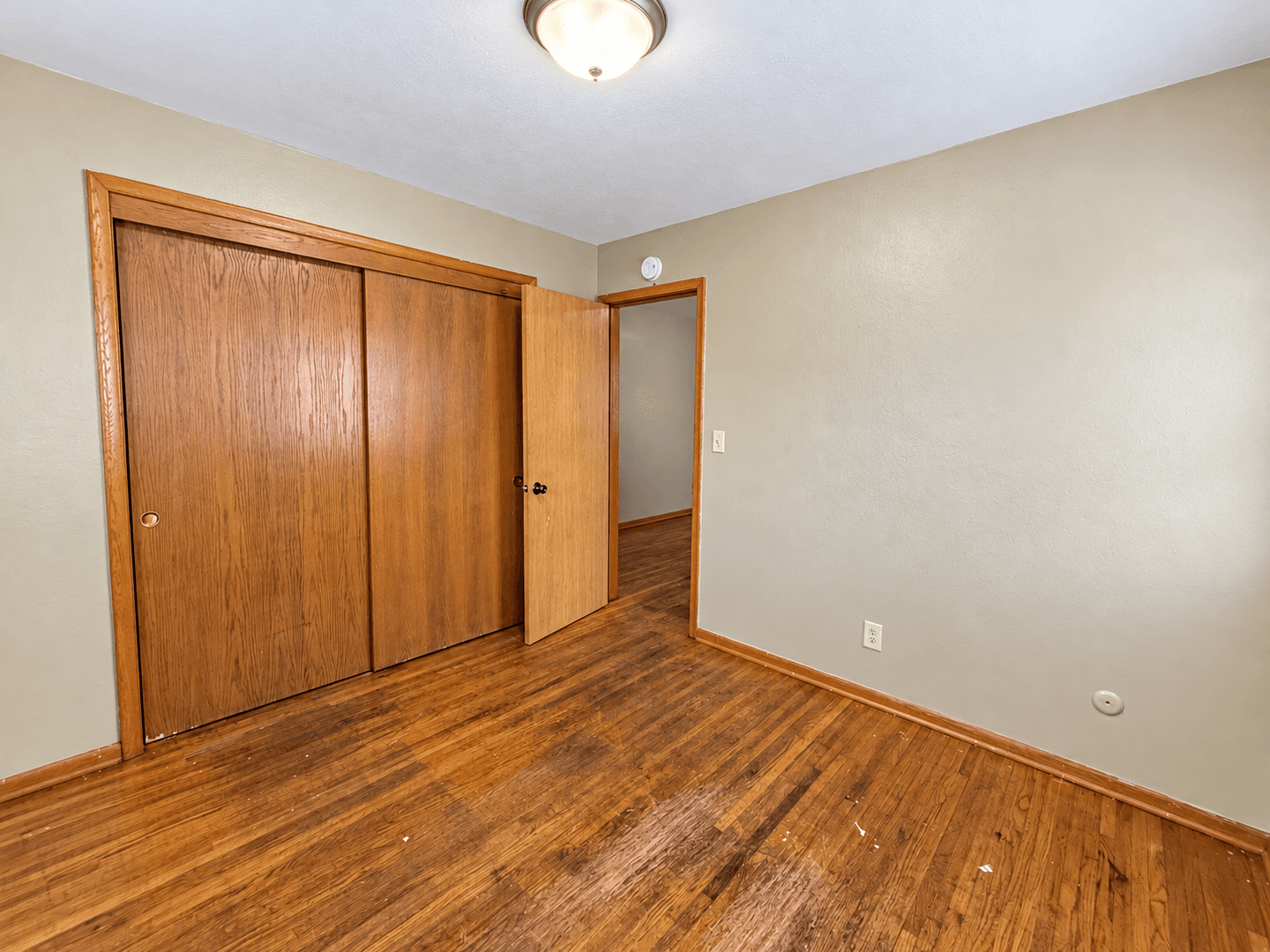 Saint Paul Apartment: 1360 Payne Ave