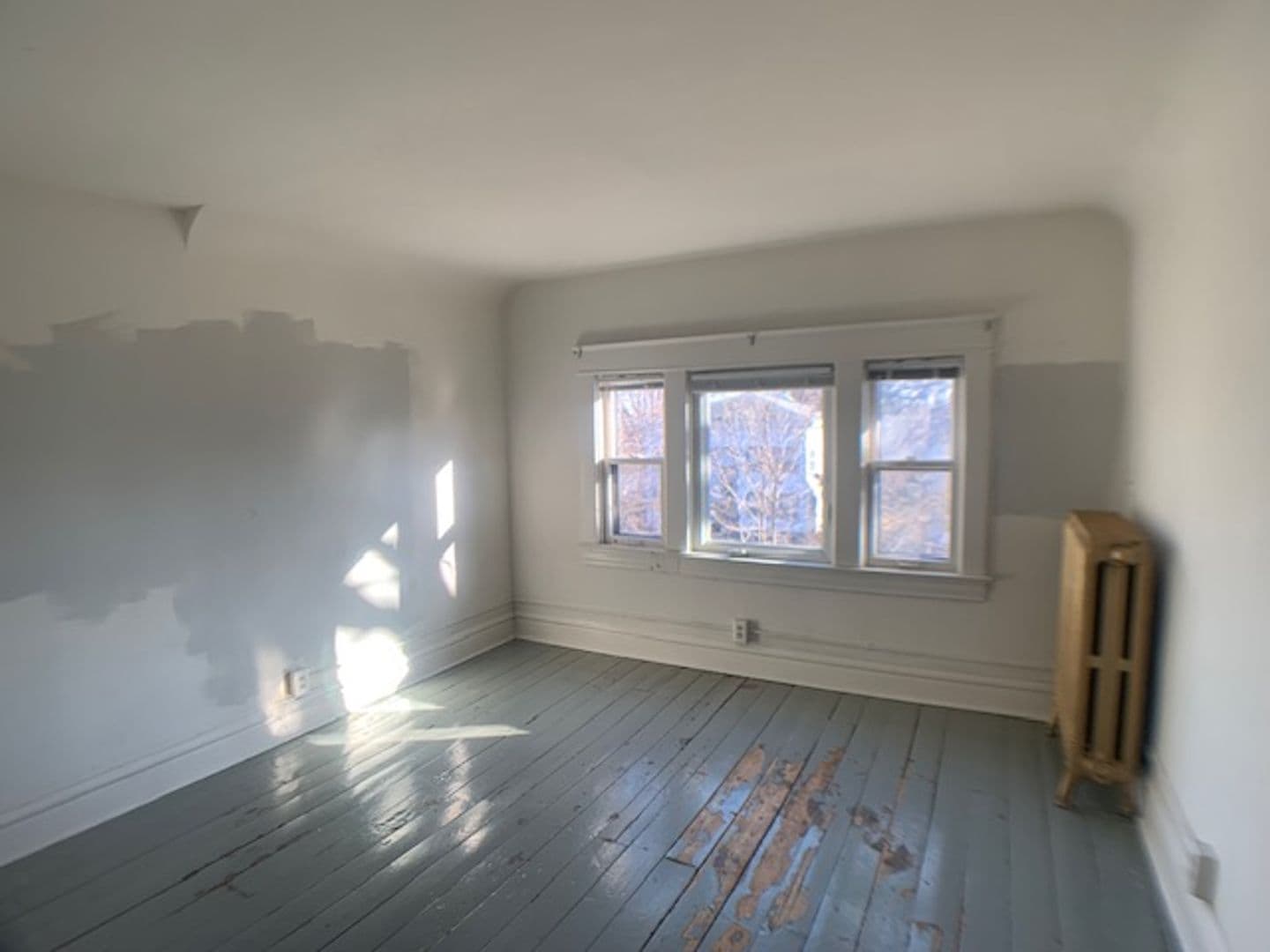 Saint Paul Apartment: 1607-1609 Van Buren Ave