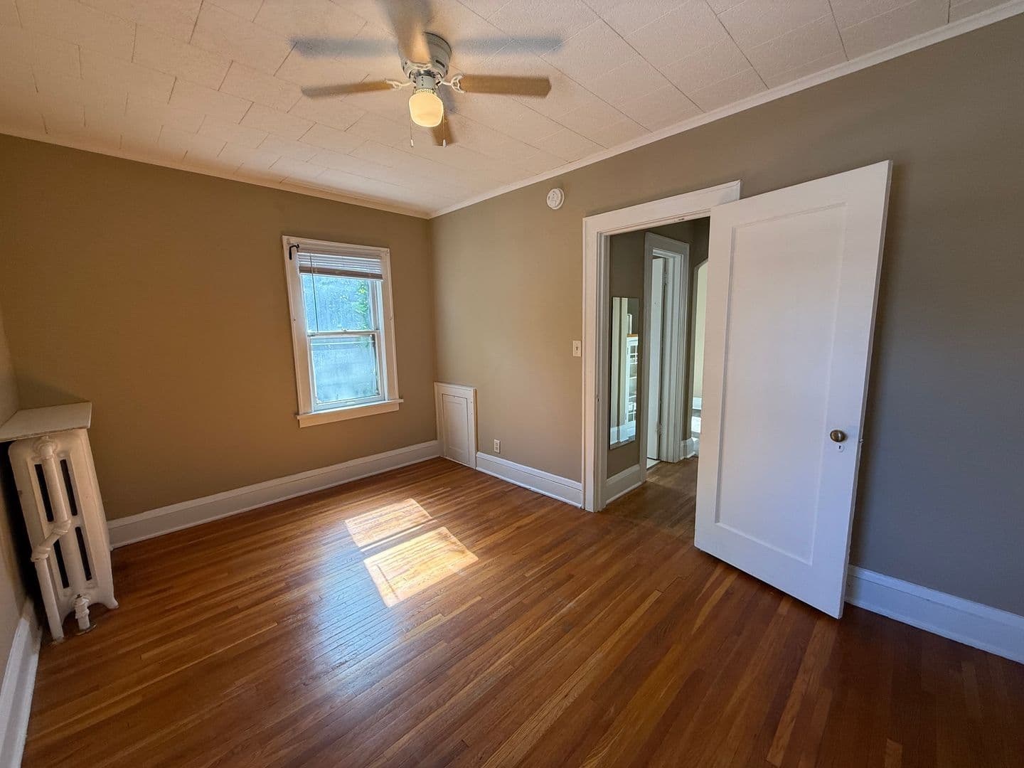 Saint Paul Apartment: 1509 Randolph Ave