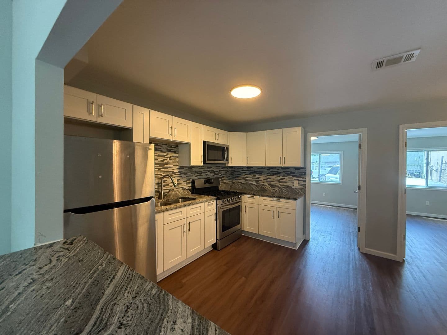 Saint Paul Apartment: 555-565 N Kent St