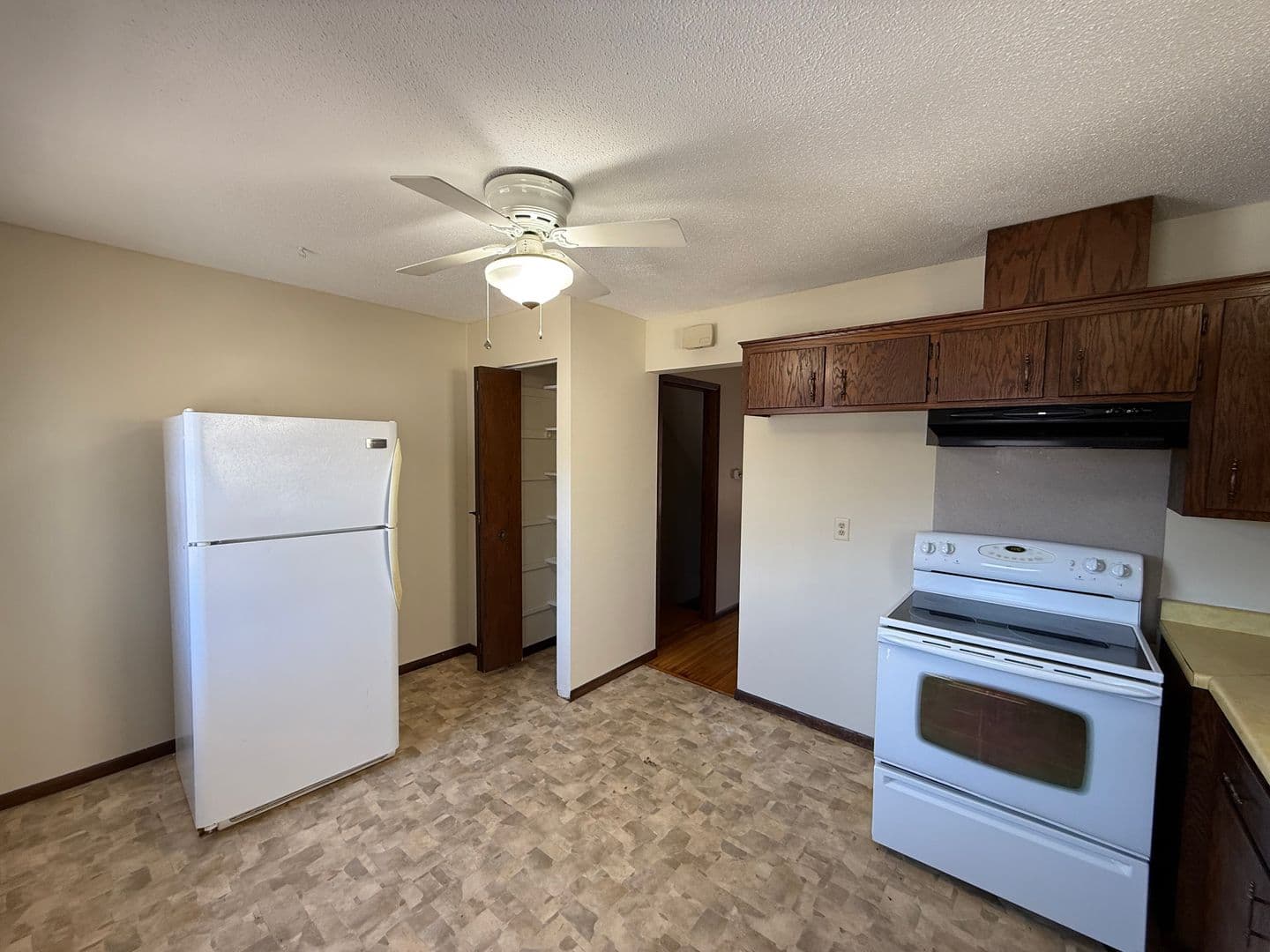 Minneapolis Apartment: 2833 31st Ave S