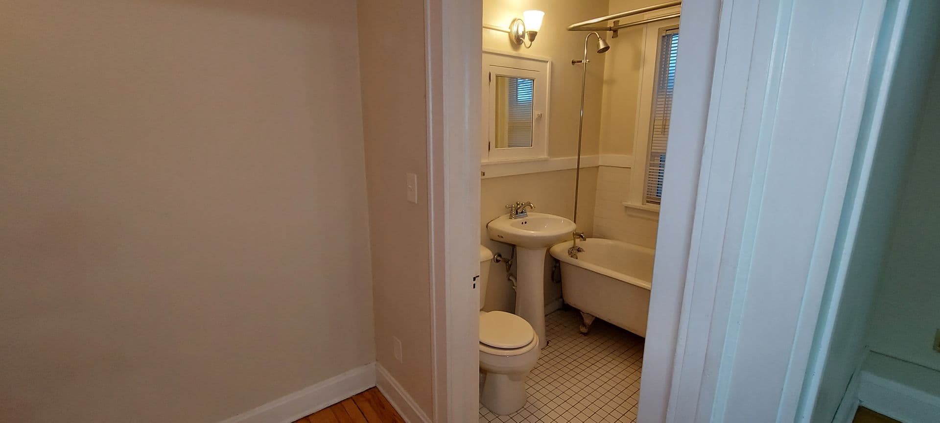 Saint Paul Apartment: 1756 Grand Ave