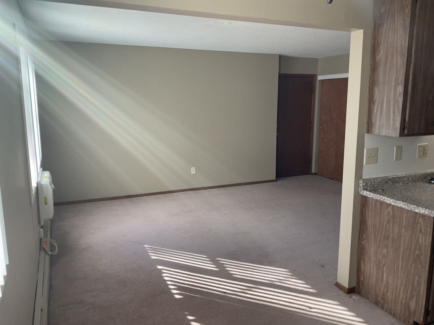 West Saint Paul Apartment: 330 West Annapolis St