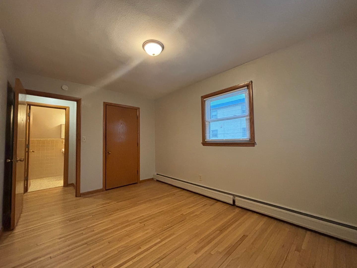 Saint Paul Apartment: 984 Van Buren Ave
