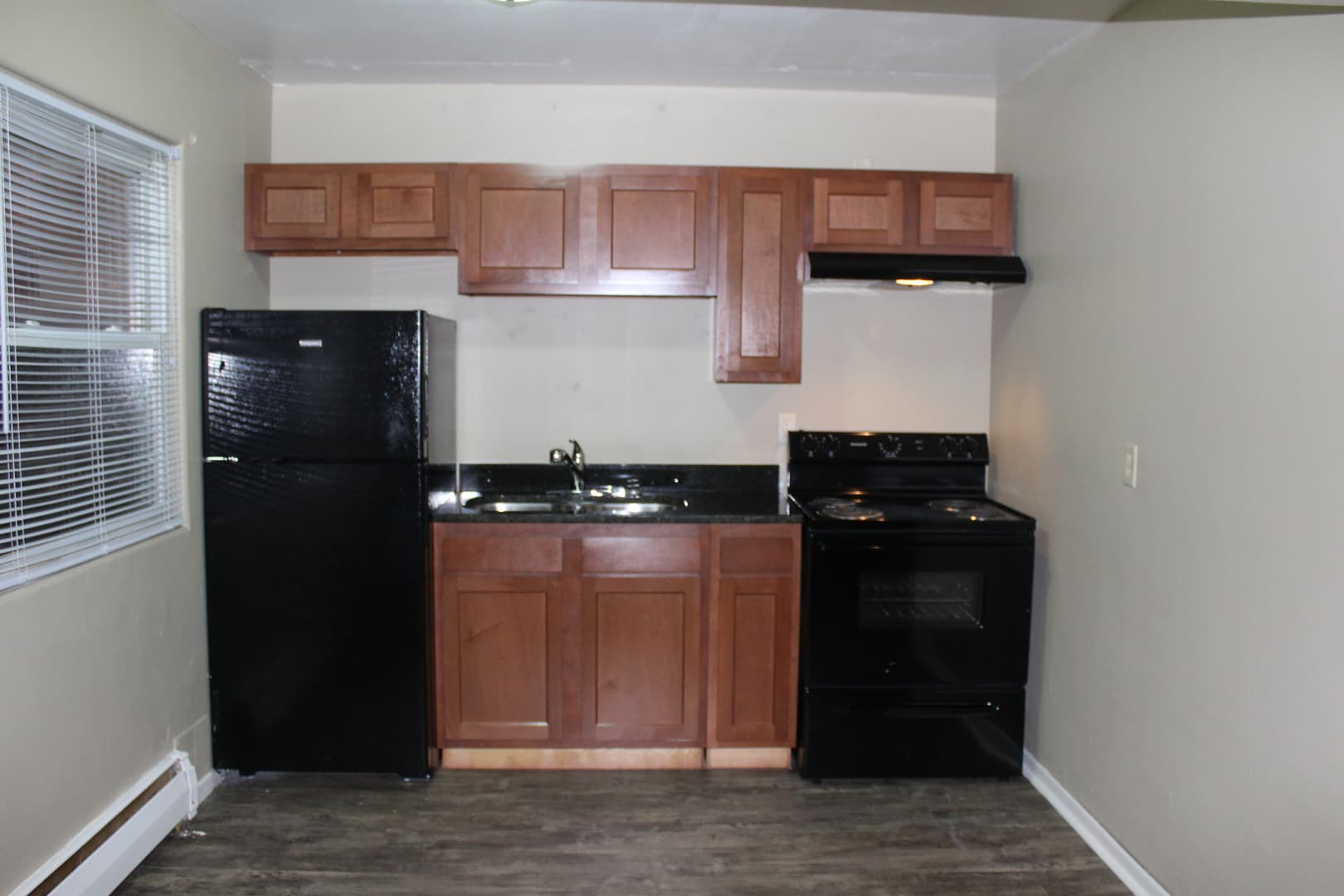Saint Paul Apartment: 594 Lawson Ave West