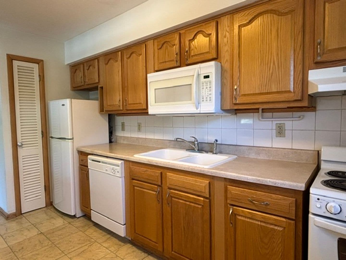 Minneapolis Apartment: 4351 Drew Ave South