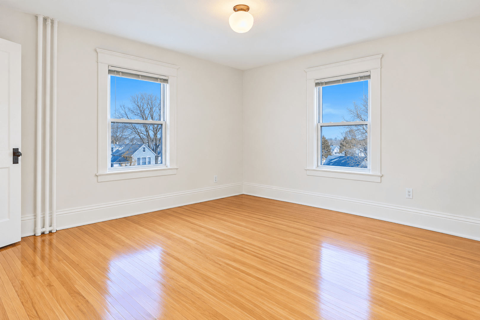 Saint Paul Apartment: 1607-1609 Van Buren Ave