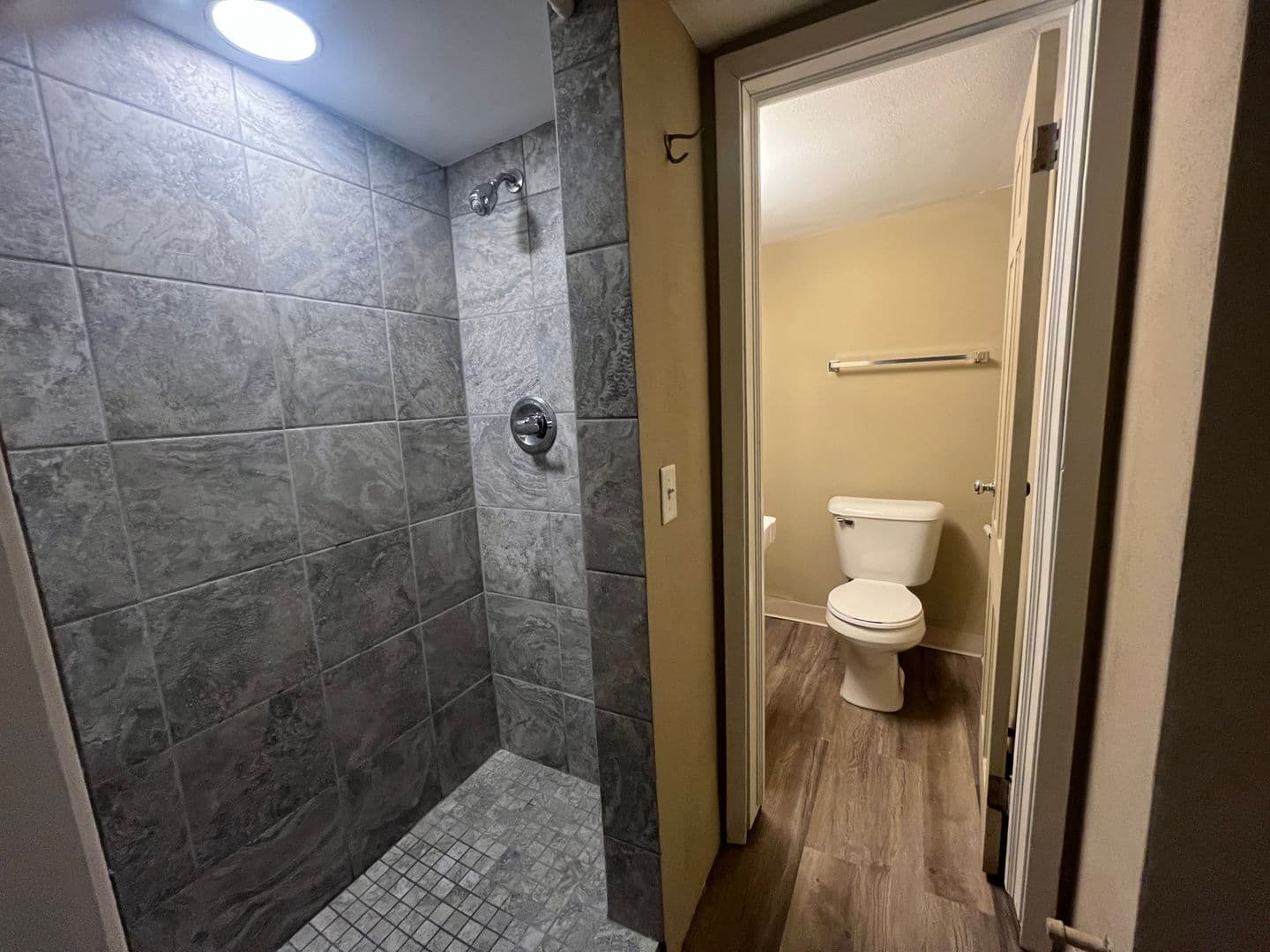 Saint Paul Apartment: 474 Herschel St