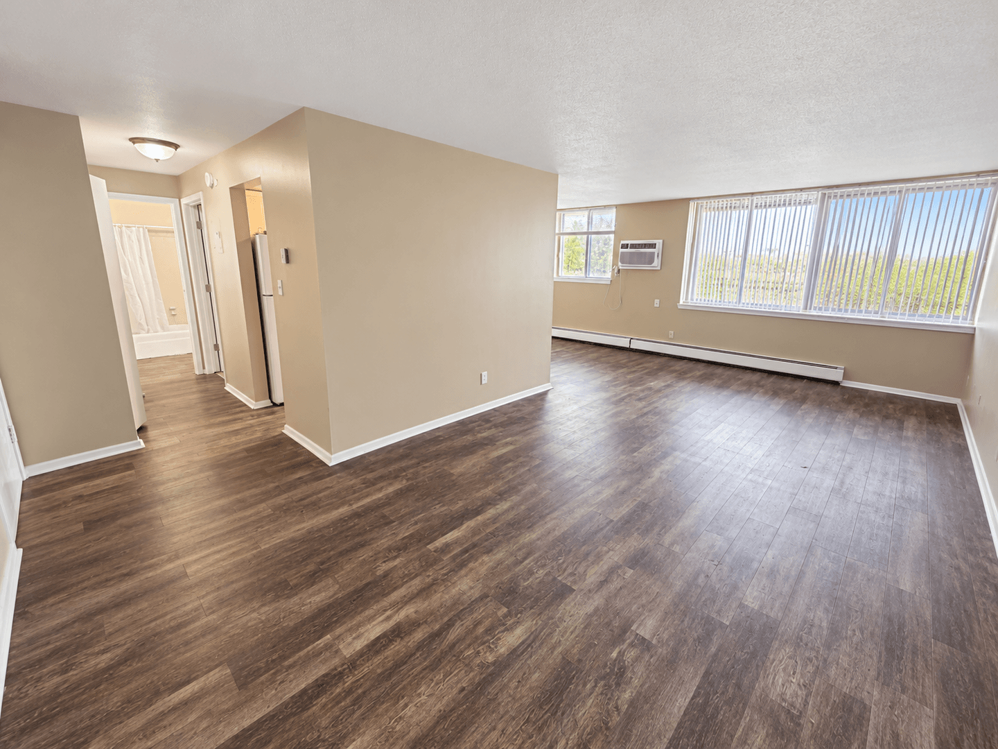 Saint Paul Apartment: 795 East 6th Street