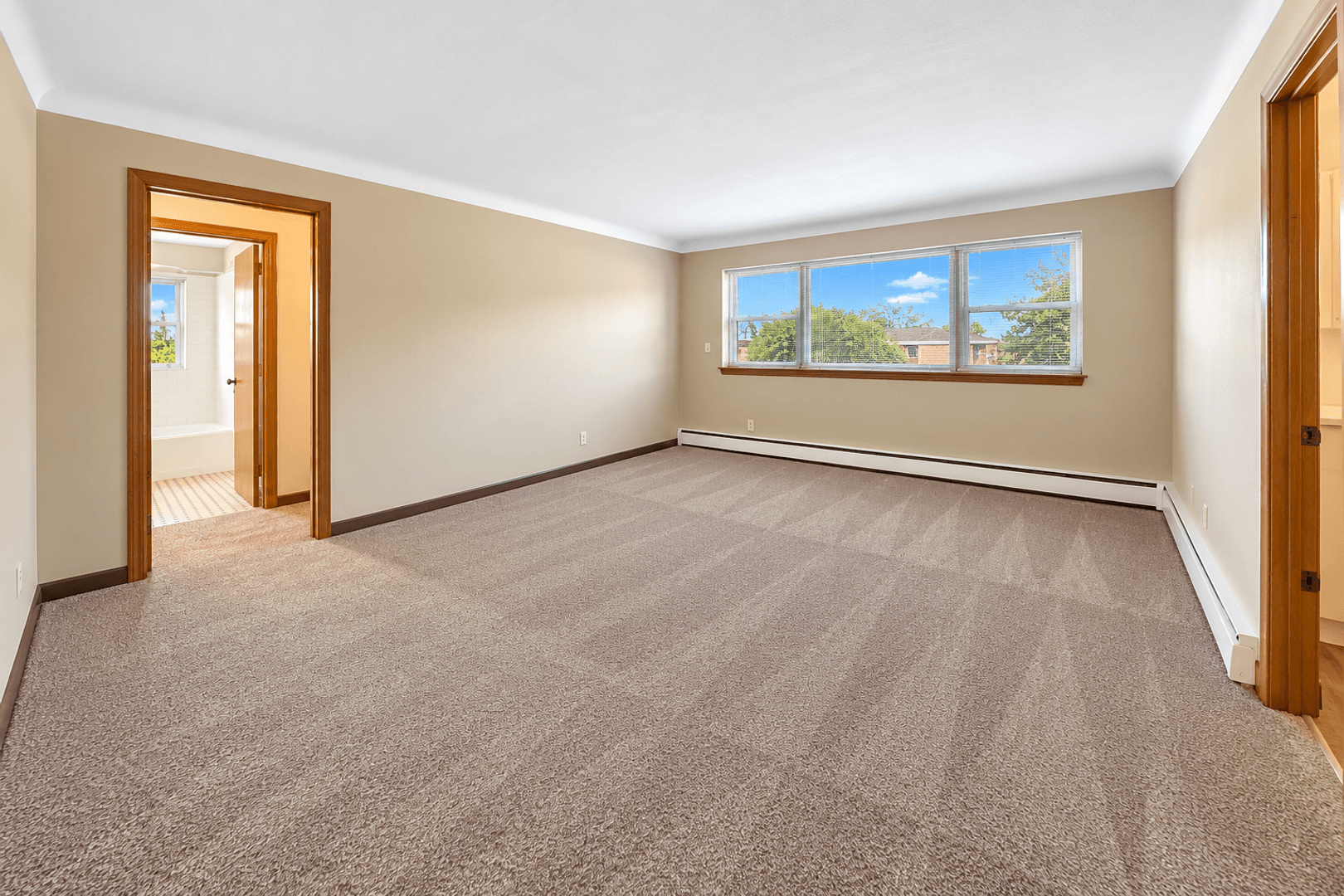 Saint Paul Apartment: 1573 Hartford Ave