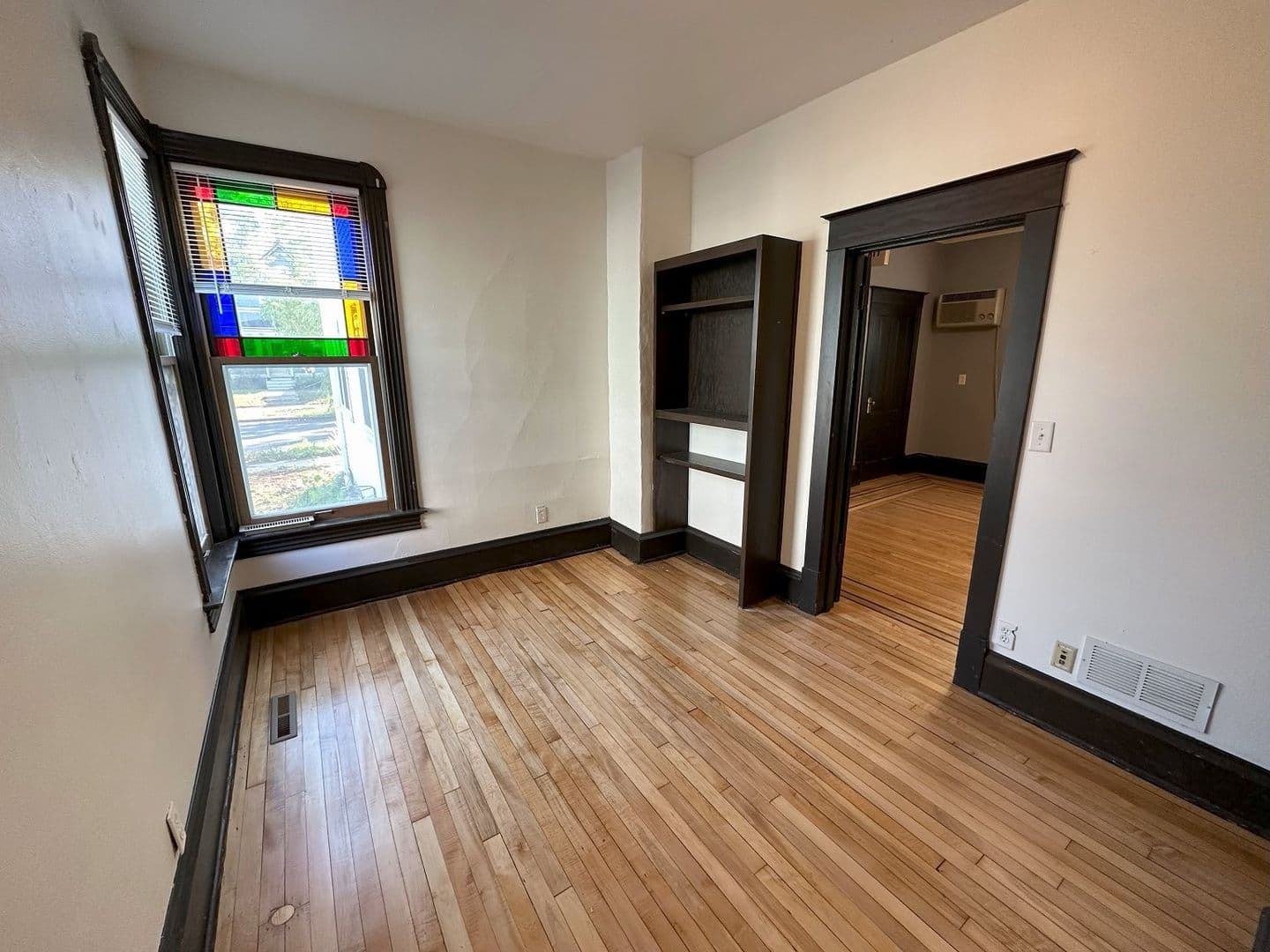 Minneapolis Apartment: 1081 13th Ave SE
