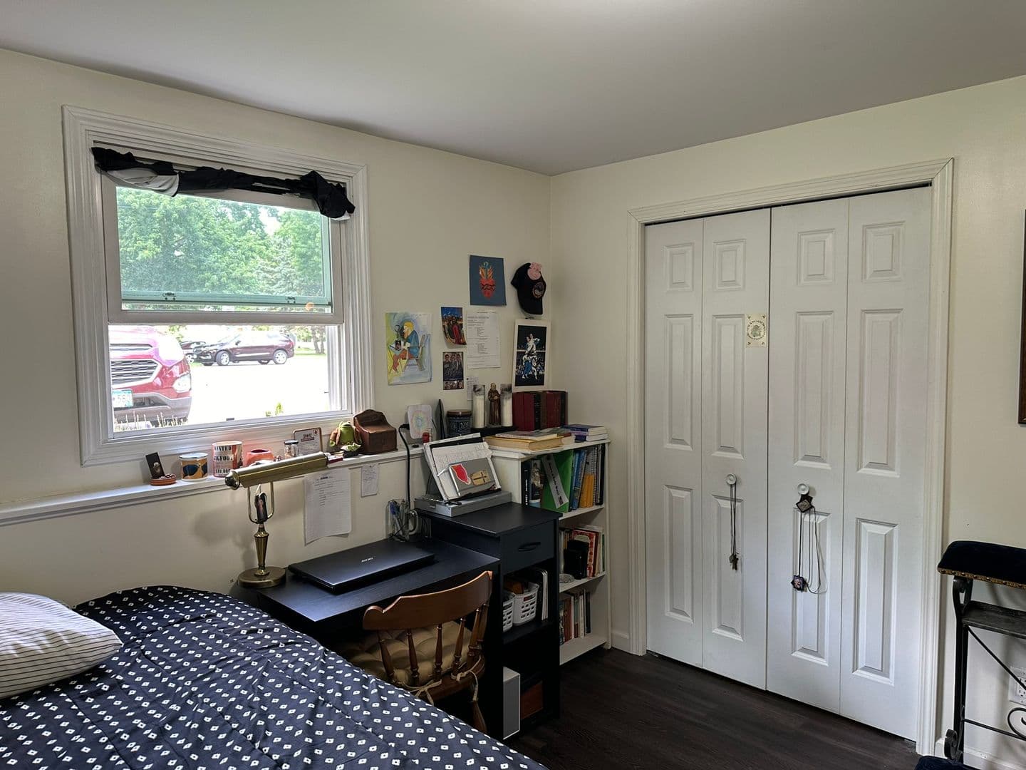 Newport Apartment: 670 4th St