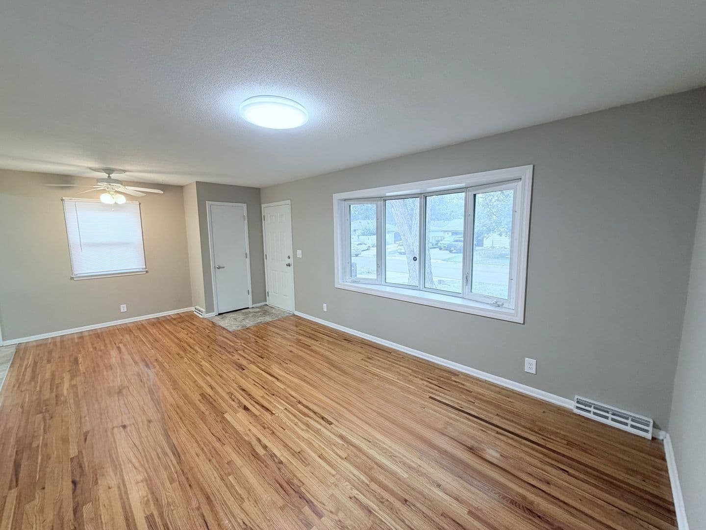 Brooklyn Park House: 1924 Whitewater Trl N