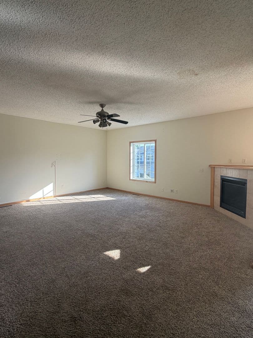 Lakeville House: 18340 Kerrville Trail #709
