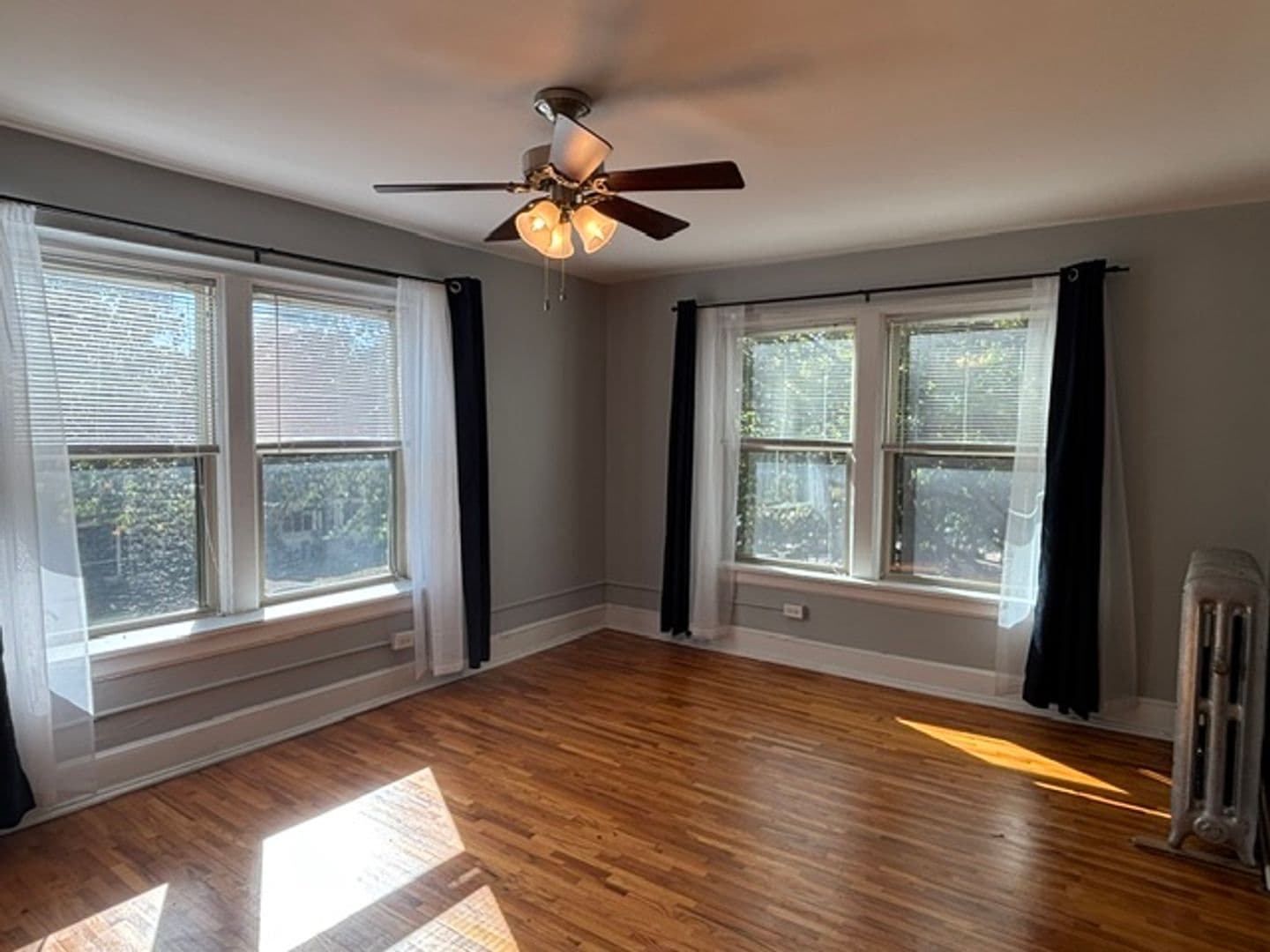 Saint Paul Apartment: 1967 Grand Ave