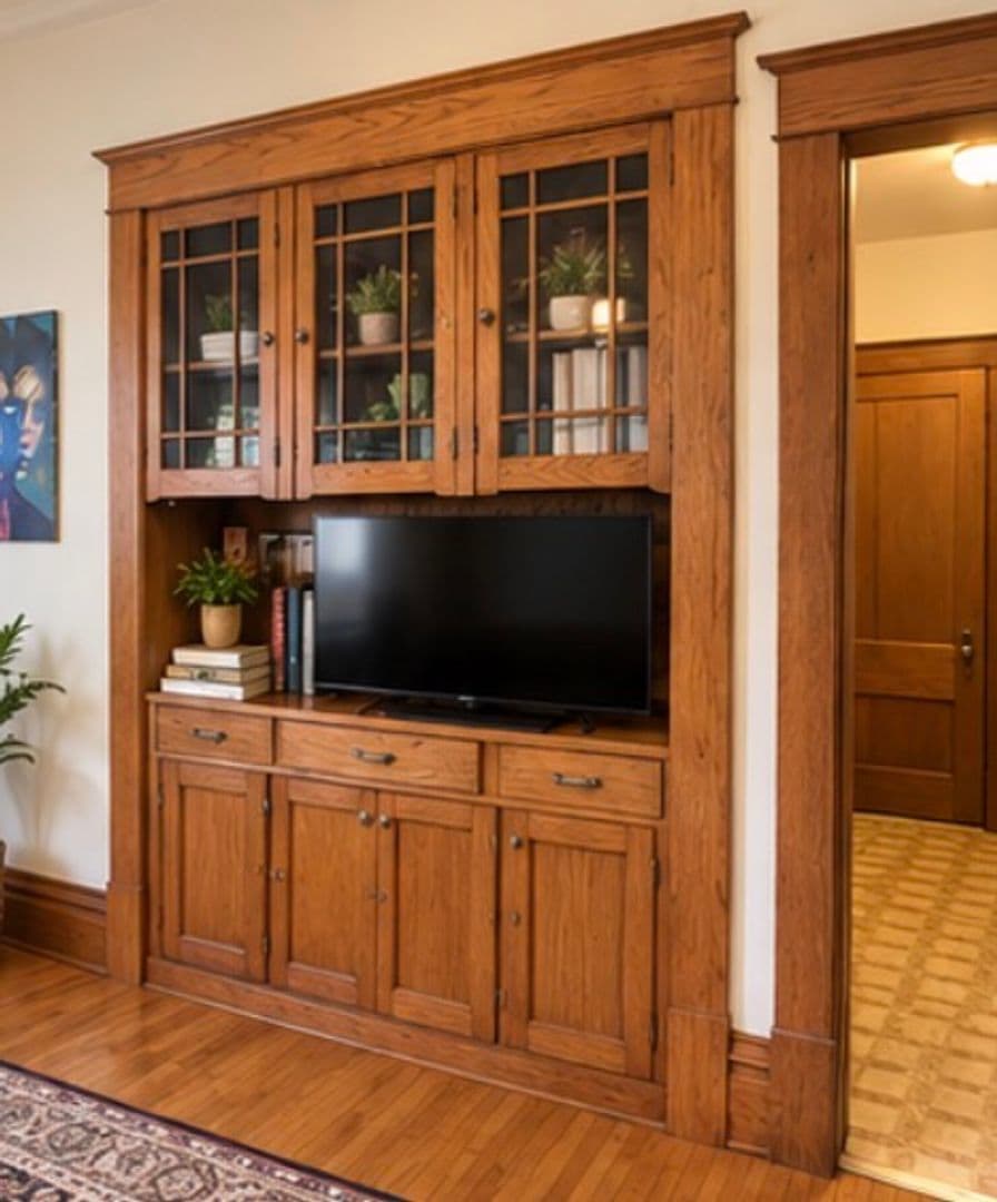 Saint Paul Apartment: 702 Holly Ave