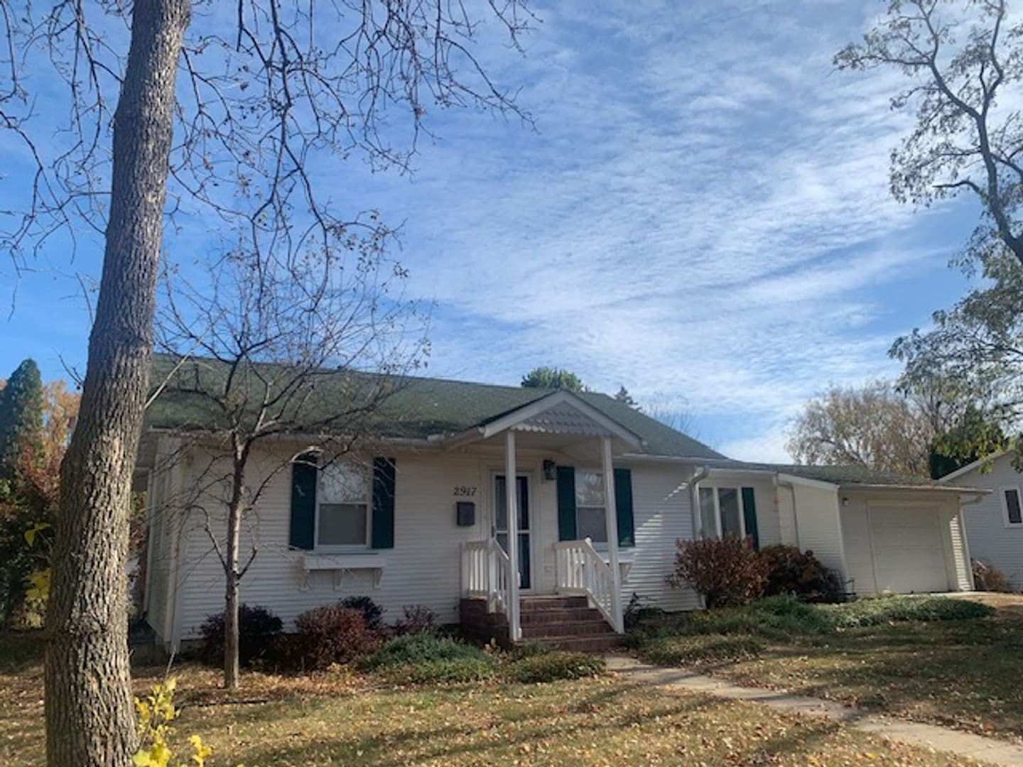 Saint Louis Park House: 2917 Pennsylvania Ave S