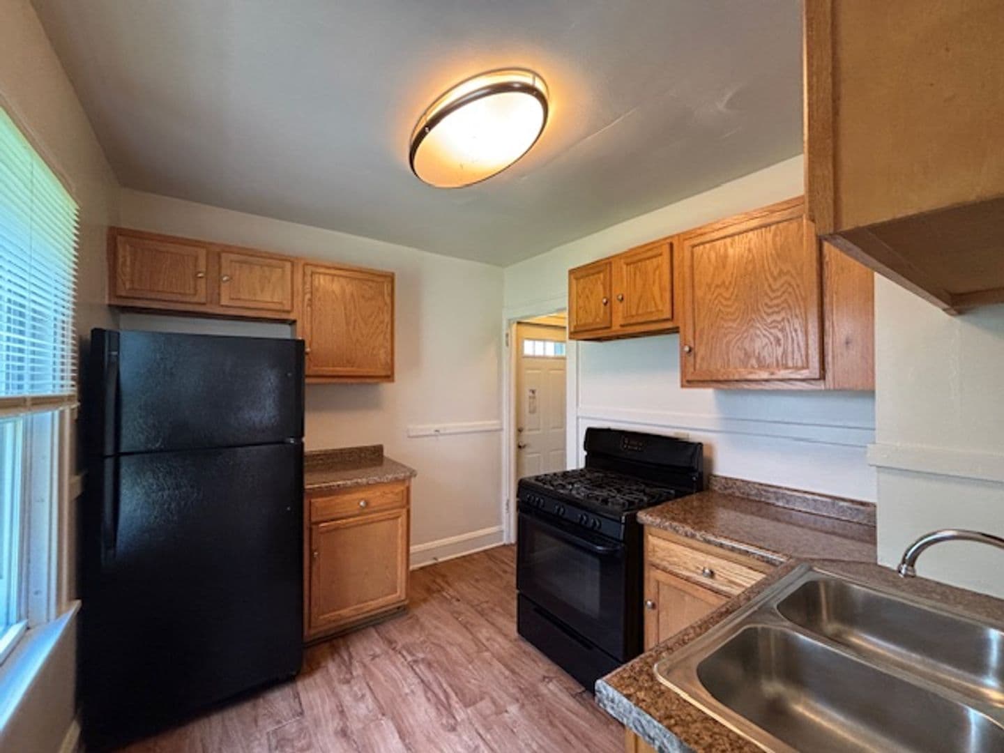 Saint Paul House: 988 Central Ave W