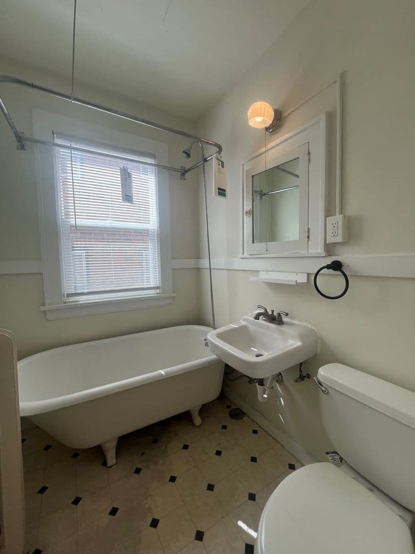 Saint Paul Apartment: 1756 Grand Ave
