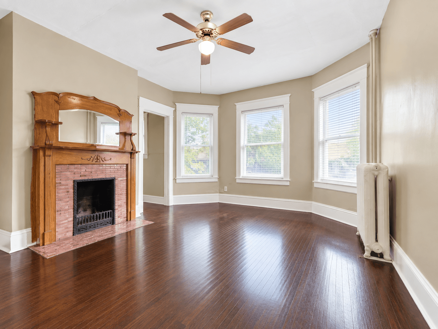 Saint Paul Apartment: 1863 Marshall Ave
