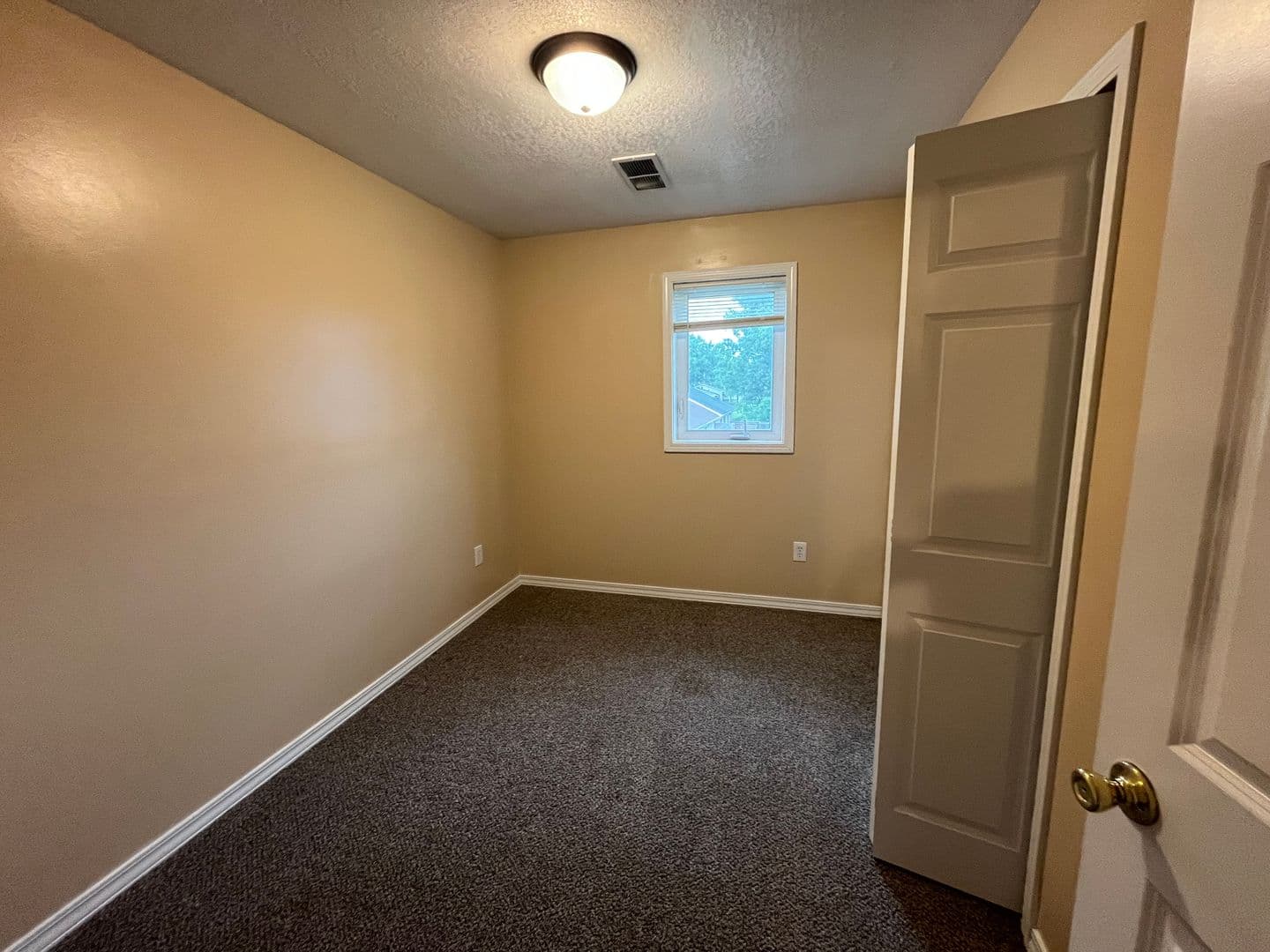 Eagan Apartment: 896 Wescott Square