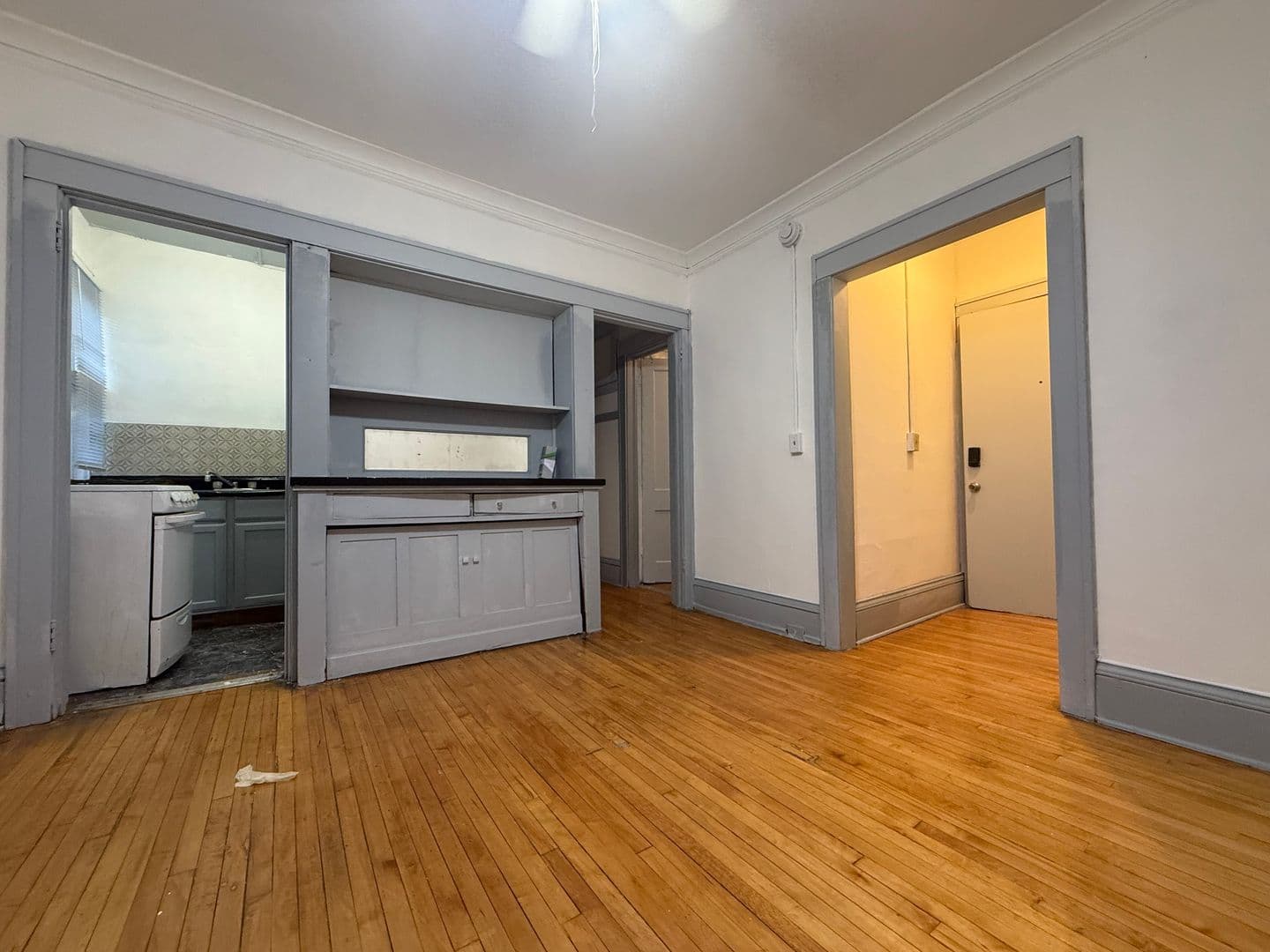 Minneapolis Apartment: 1302 Linden Ave