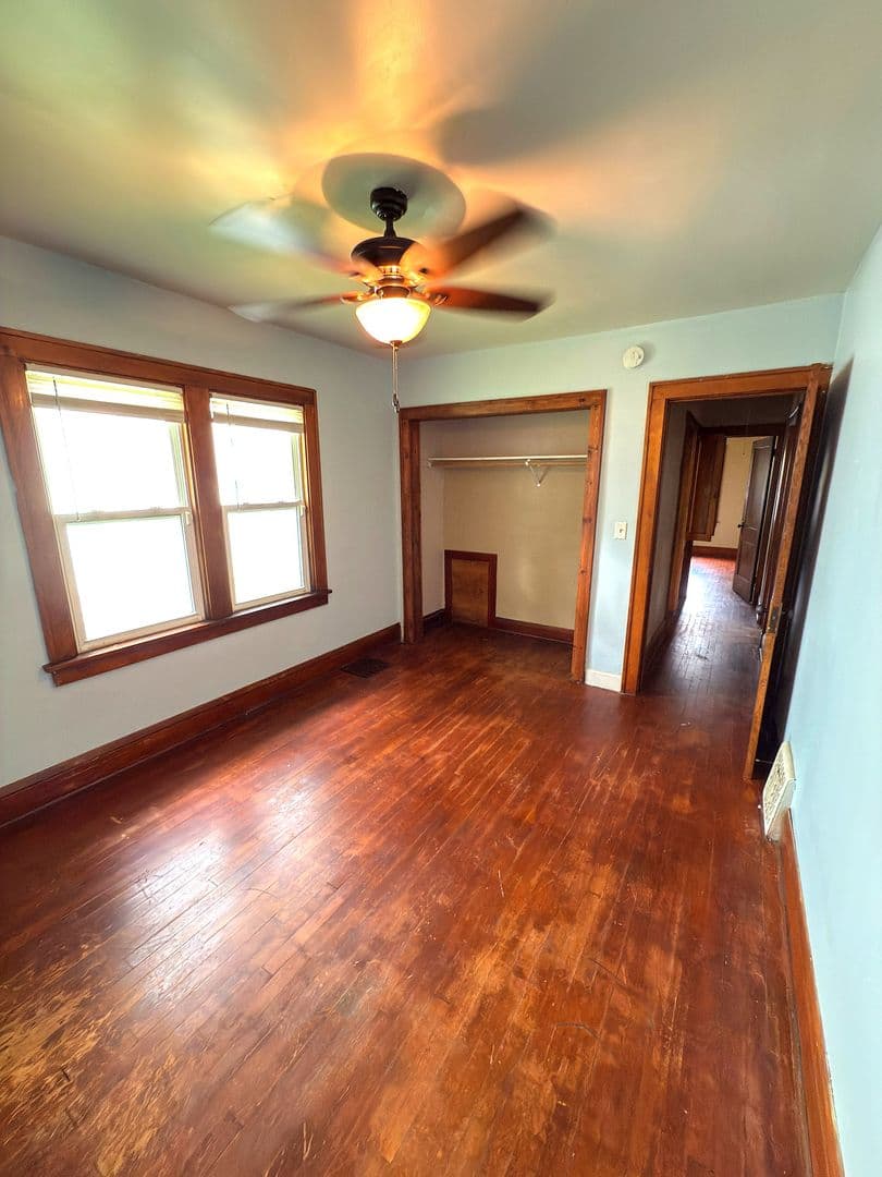 Minneapolis House: 2614 Dupont Avenue North