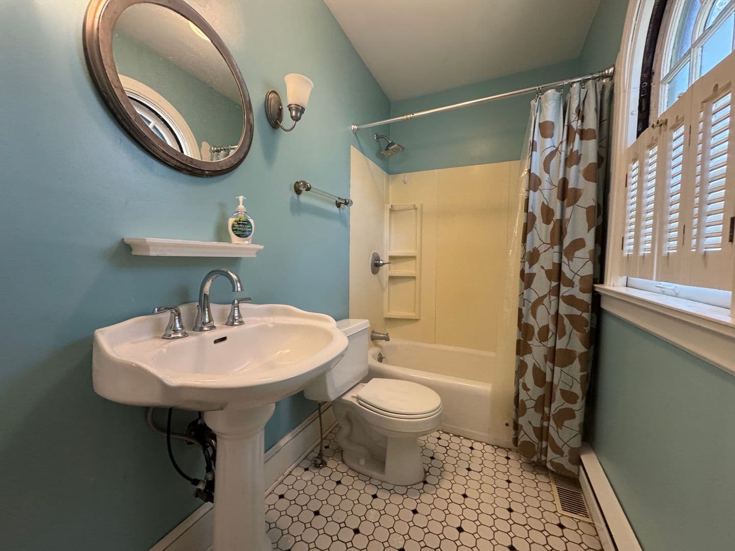 Minneapolis Apartment: 2526 Polk St NE