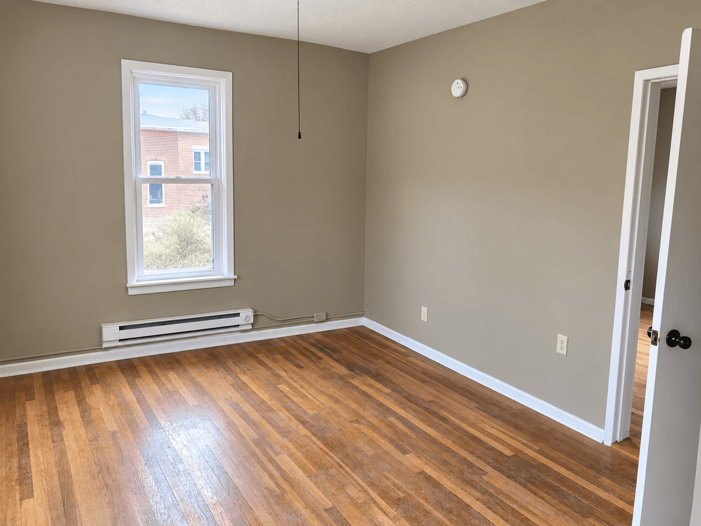 Saint Paul Apartment: 217-219 Bates Ave